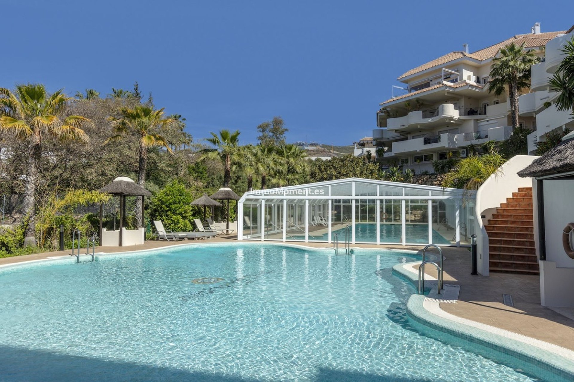 Resale - Apartment - Marbella - Nueva Andalucía