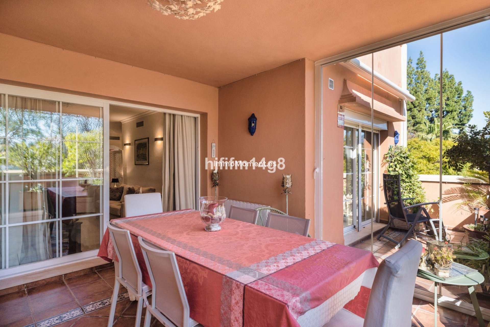 Resale - Apartment - Marbella - Nueva Andalucía