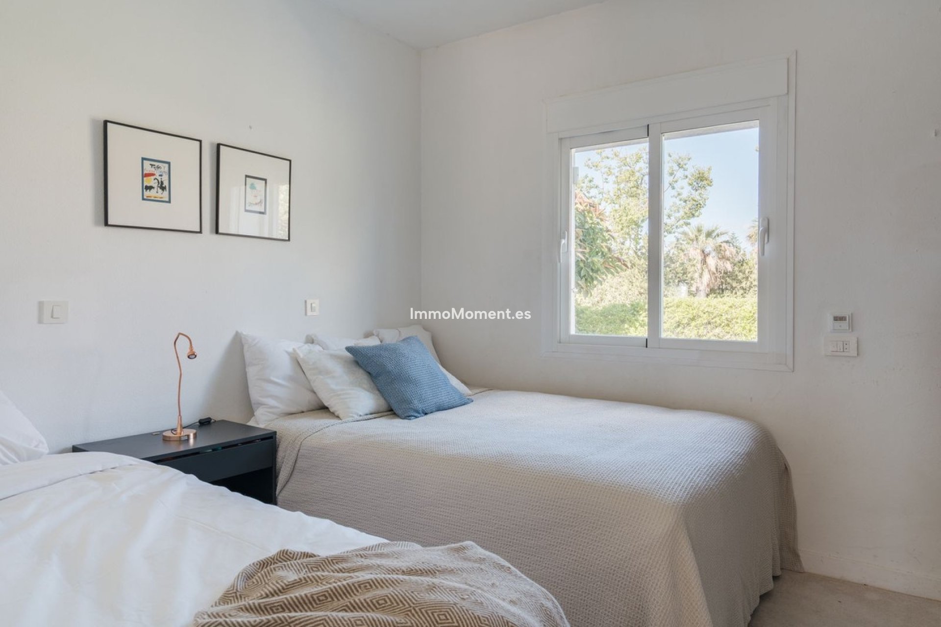 Resale - Apartment - Marbella - Nueva Andalucía
