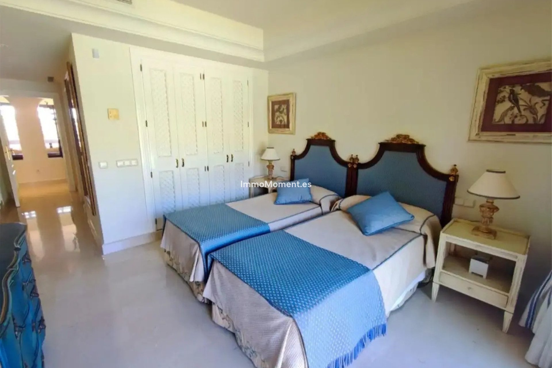 Resale - Apartment - Marbella - Nueva Andalucía