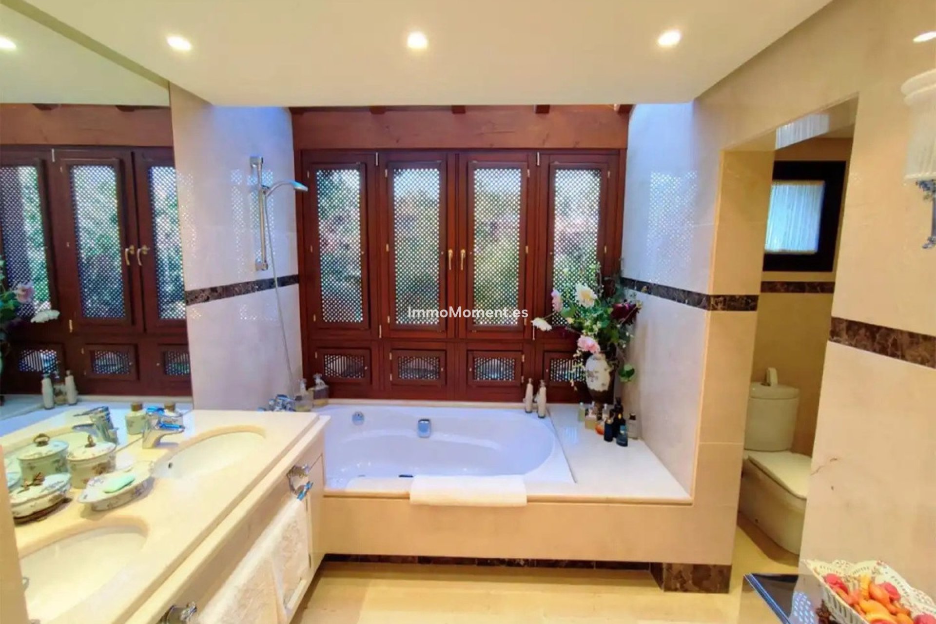 Resale - Apartment - Marbella - Nueva Andalucía