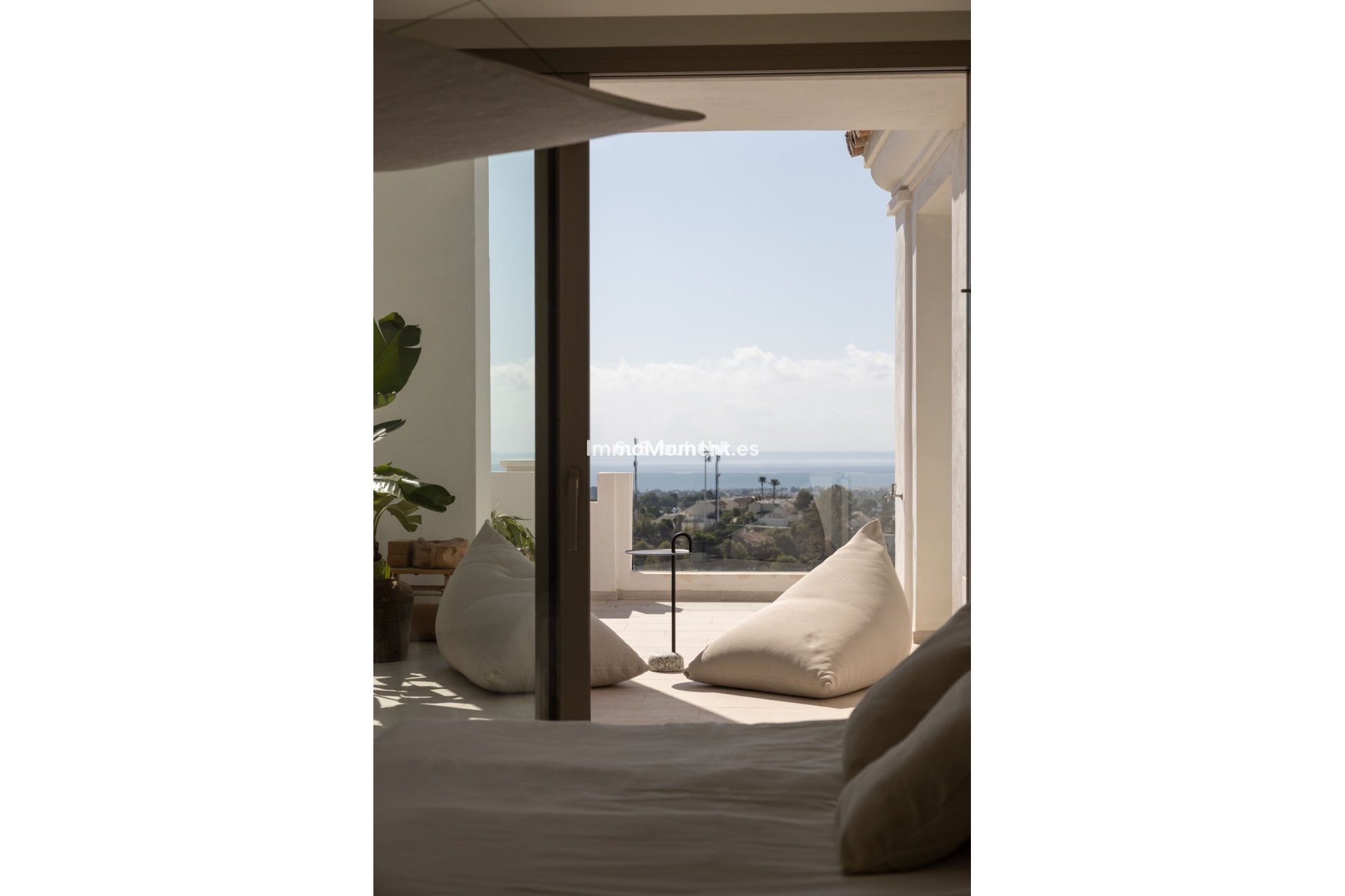 Resale - Apartment - Marbella - Nueva Andalucía