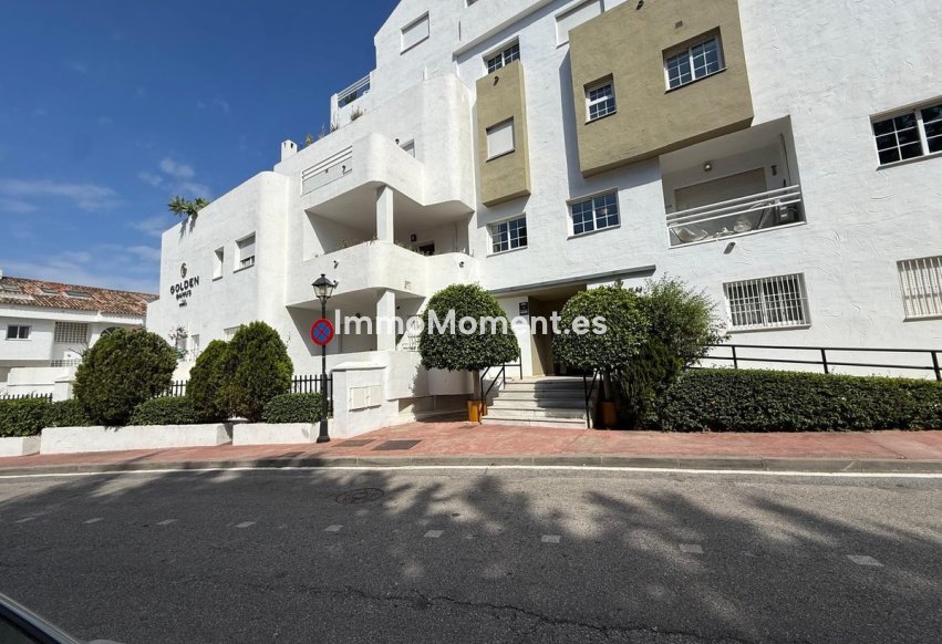 Resale - Apartment - Marbella - Nueva Andalucía