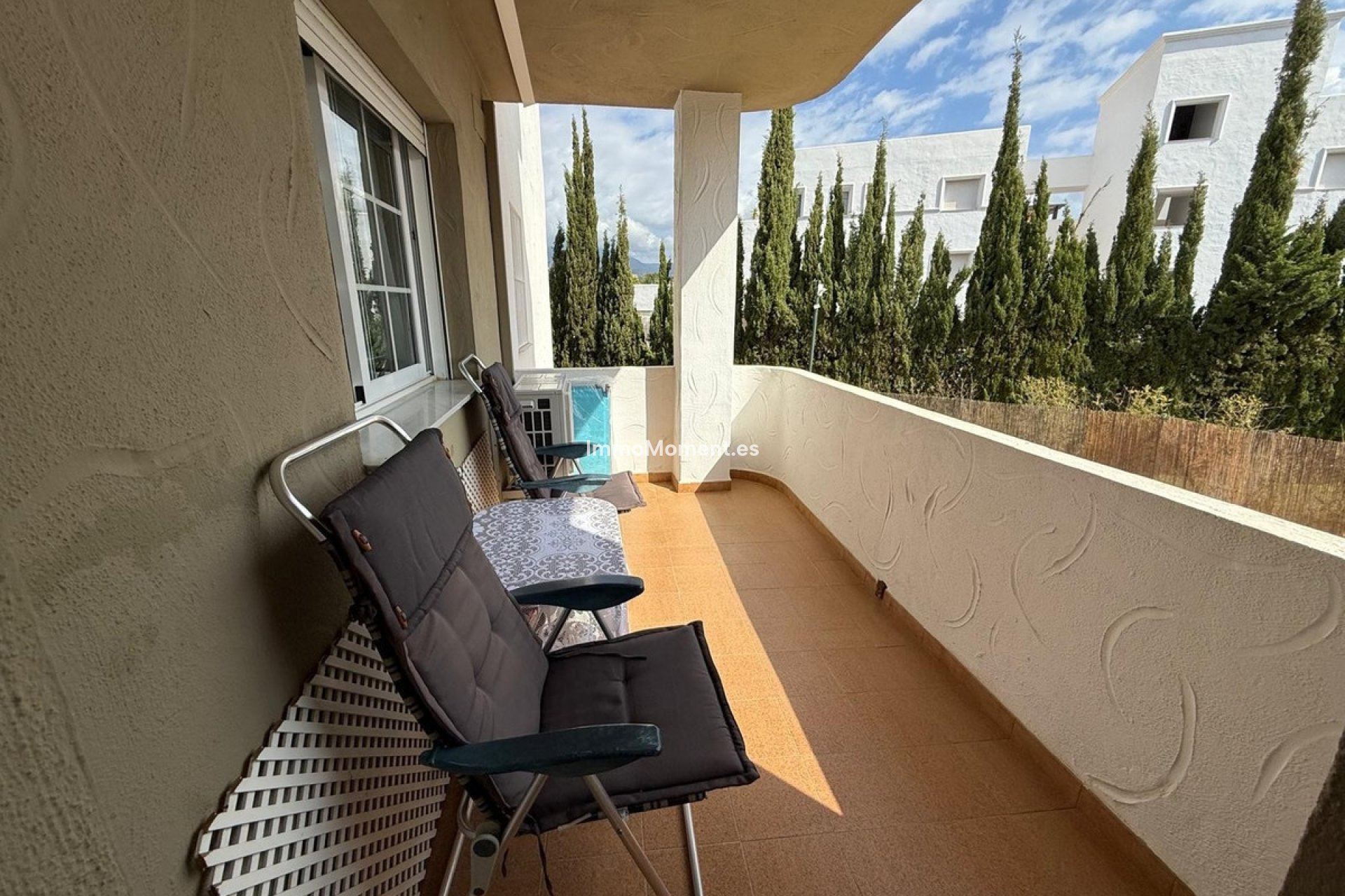 Resale - Apartment - Marbella - Nueva Andalucía