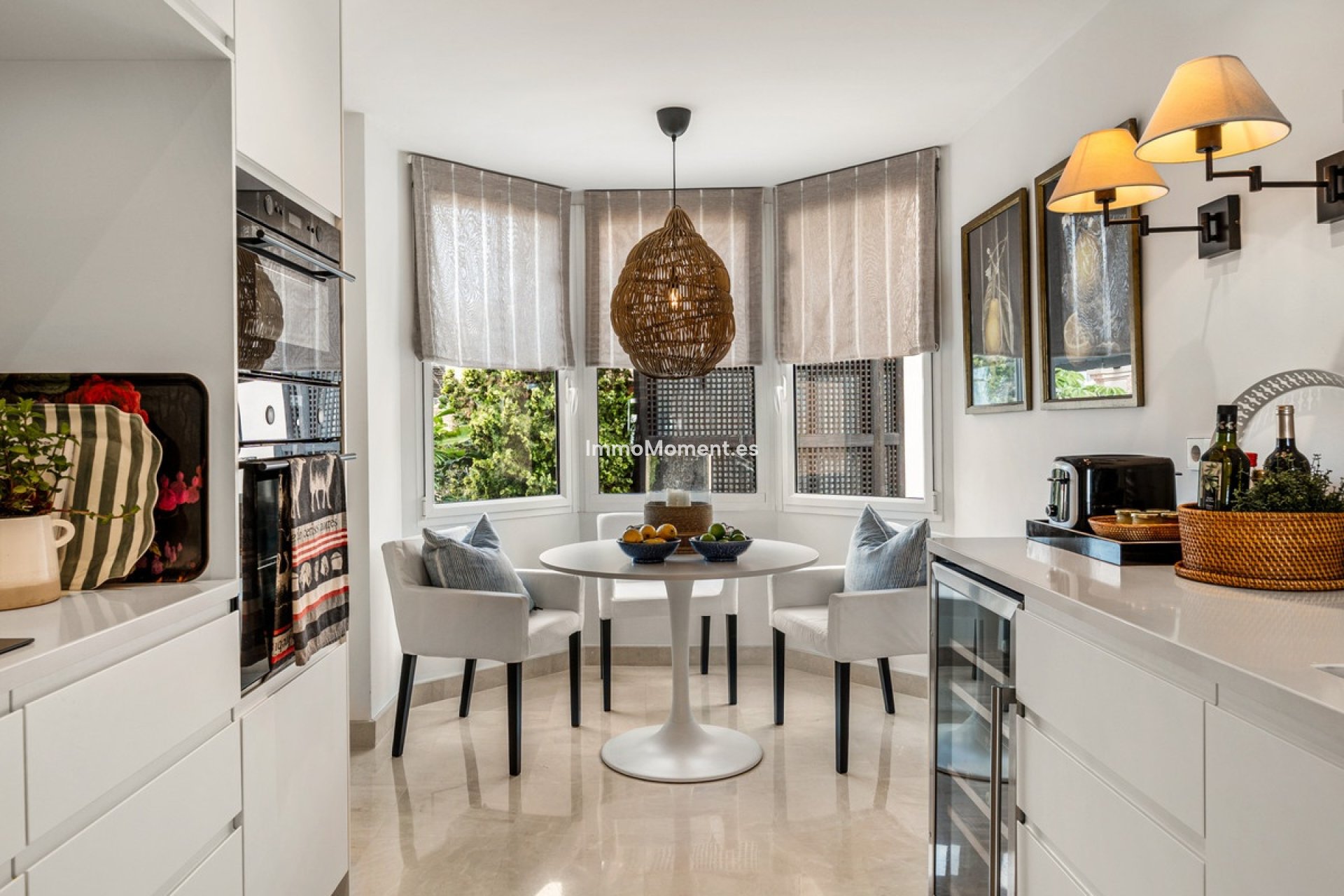 Resale - Apartment - Marbella - Nueva Andalucía