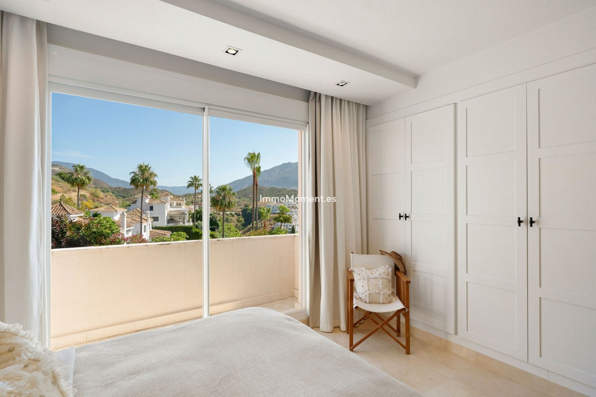 Resale - Apartment - Marbella - Nueva Andalucía