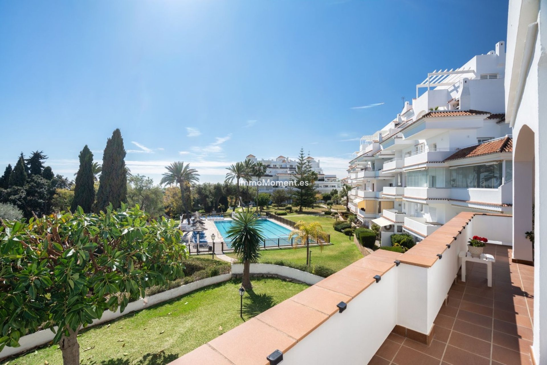 Resale - Apartment - Marbella - Nueva Andalucía