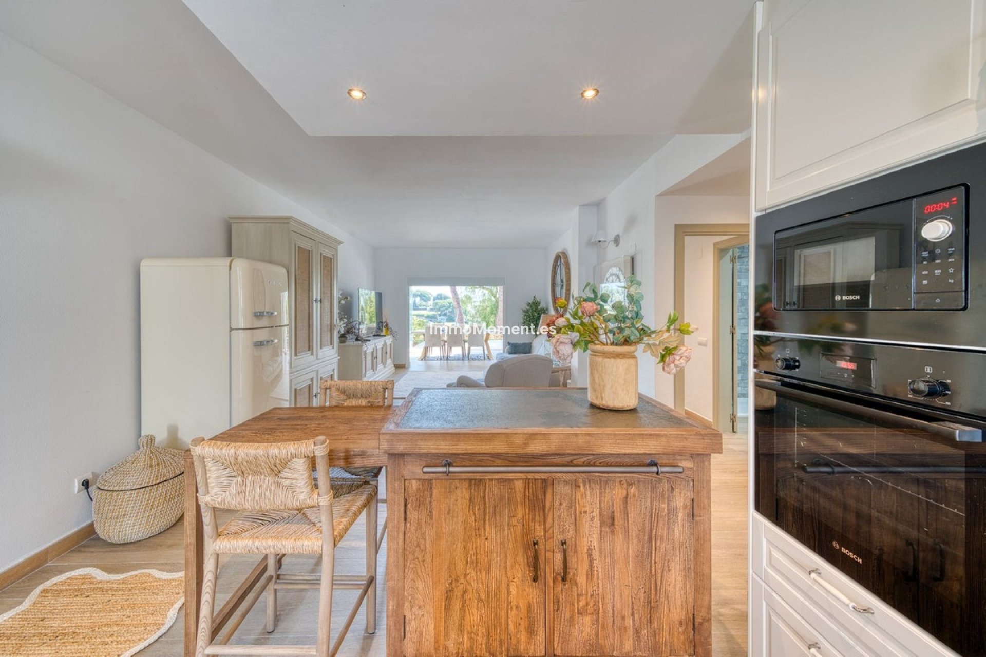 Resale - Apartment - Marbella - Nueva Andalucía