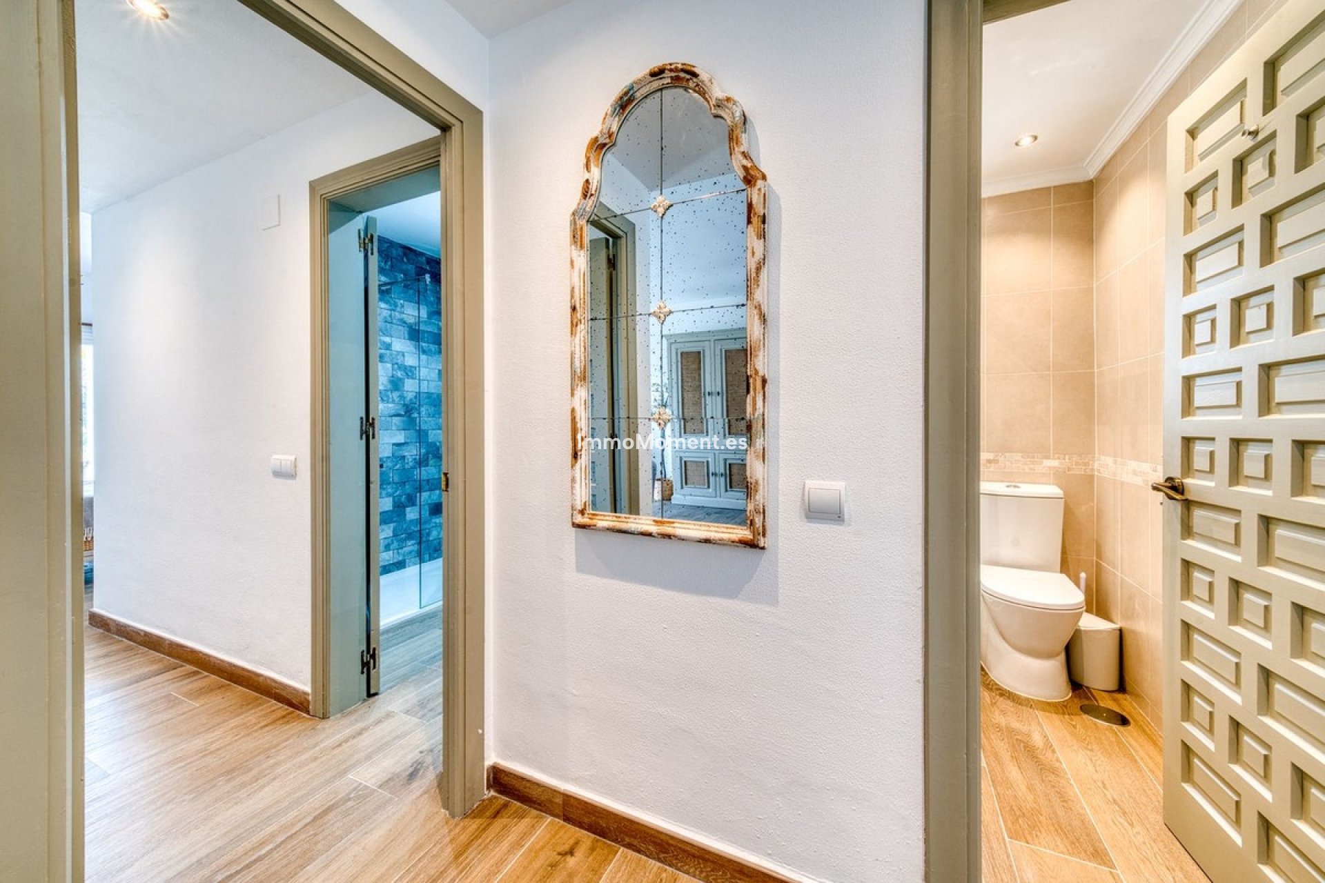 Resale - Apartment - Marbella - Nueva Andalucía
