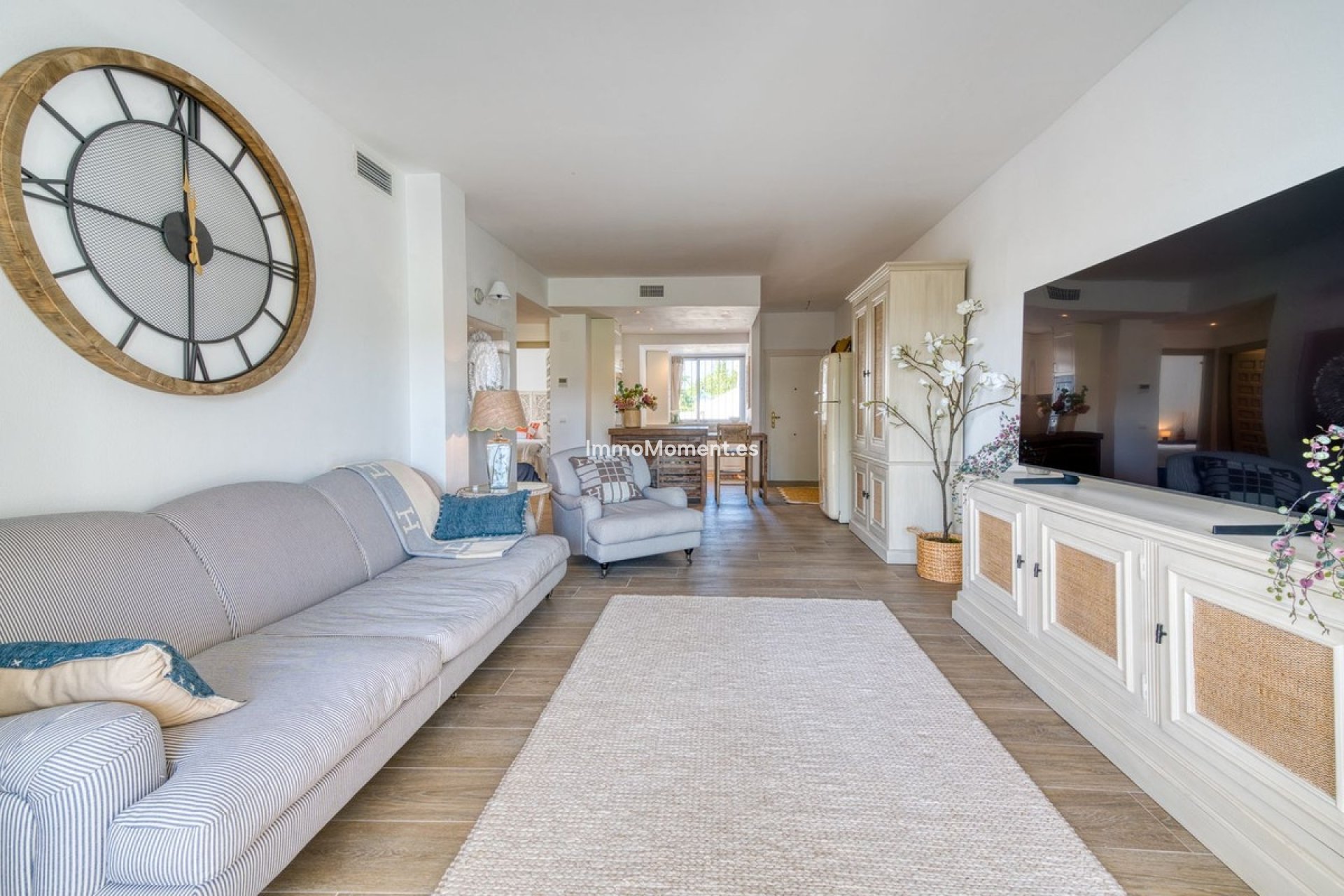 Resale - Apartment - Marbella - Nueva Andalucía