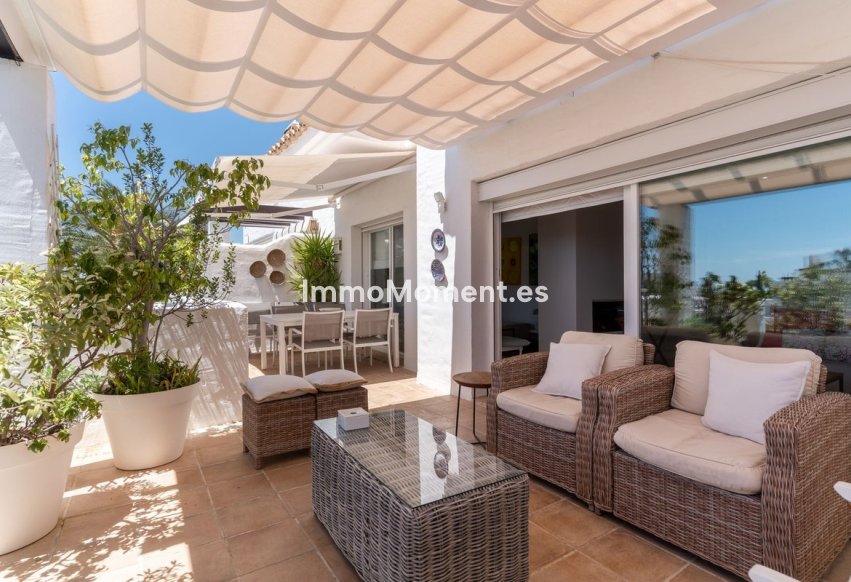 Resale - Apartment - Marbella - Nueva Andalucía