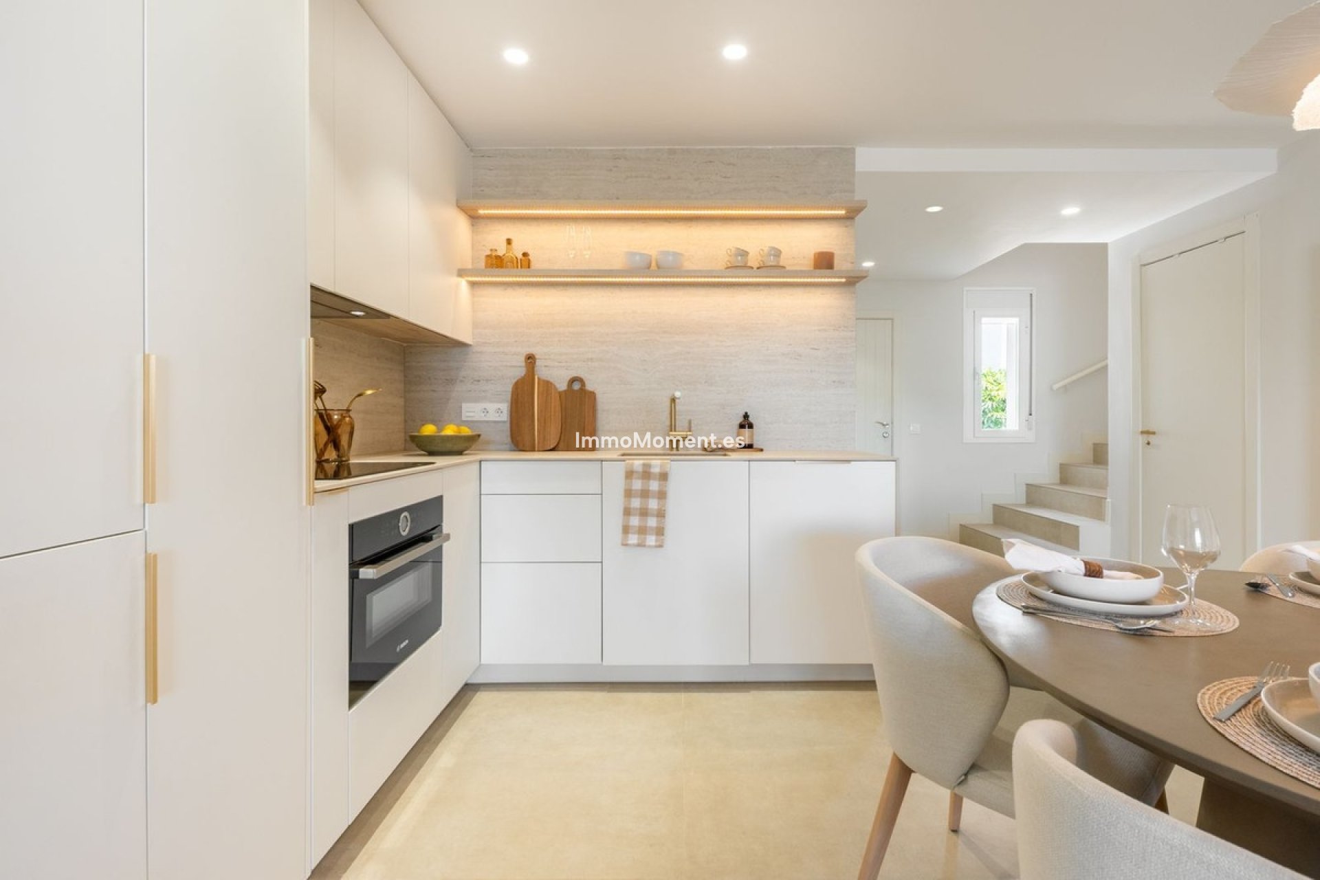 Resale - Apartment - Marbella - Nueva Andalucía