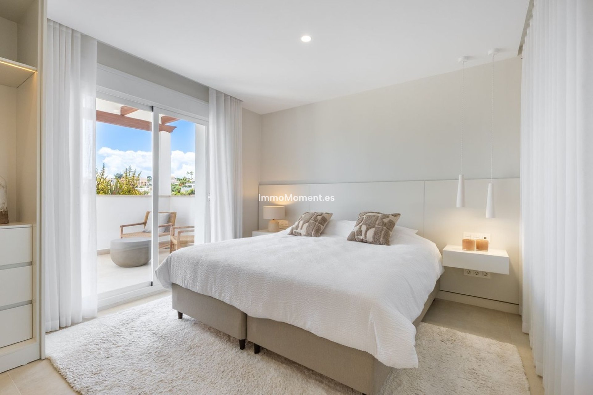 Resale - Apartment - Marbella - Nueva Andalucía