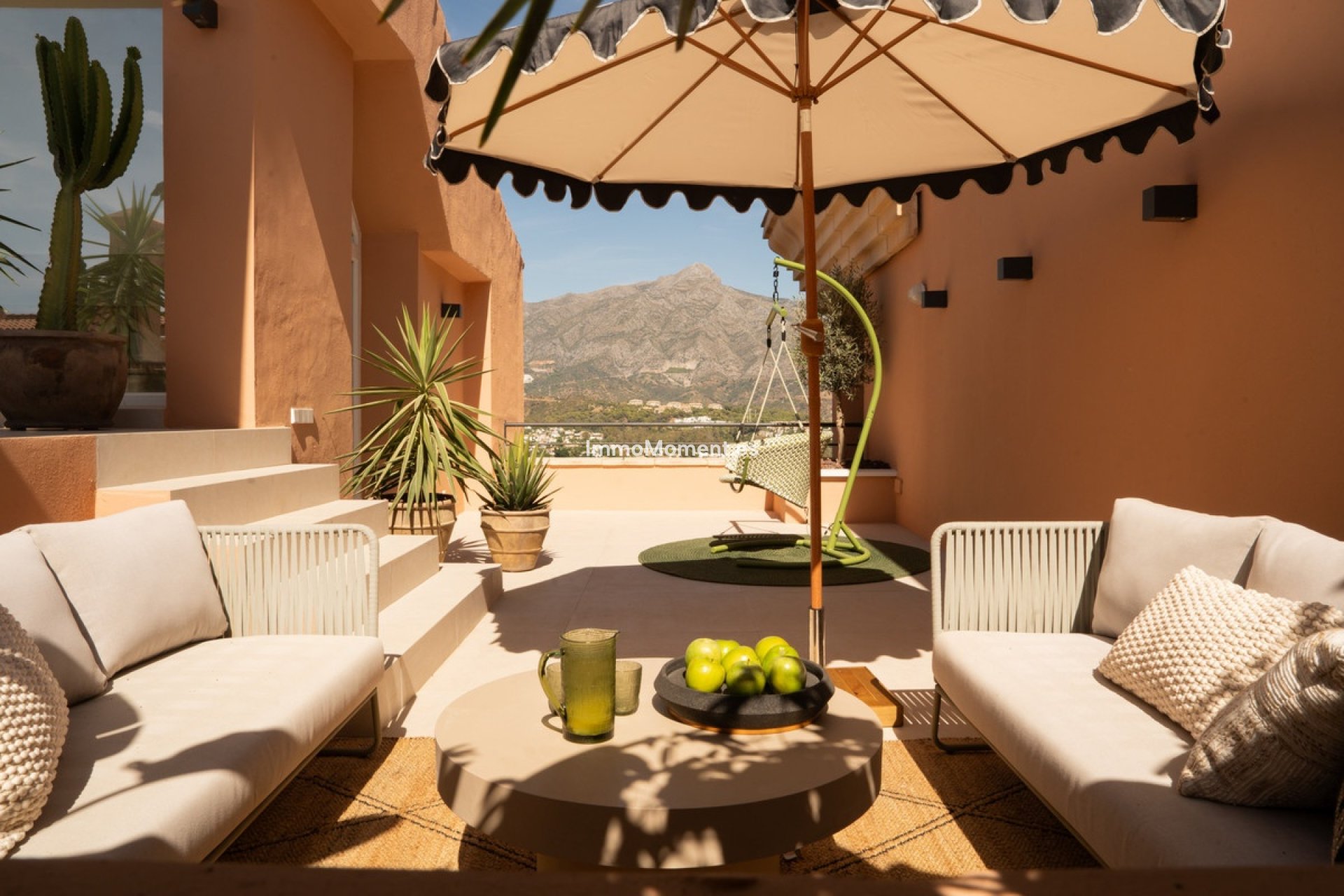 Resale - Apartment - Marbella - Nueva Andalucía