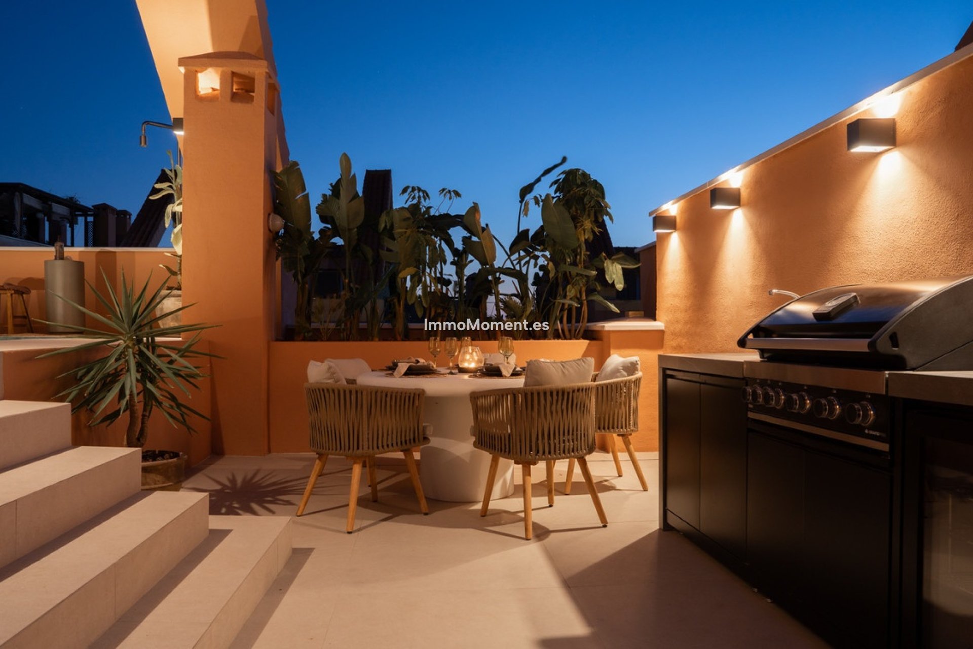 Resale - Apartment - Marbella - Nueva Andalucía