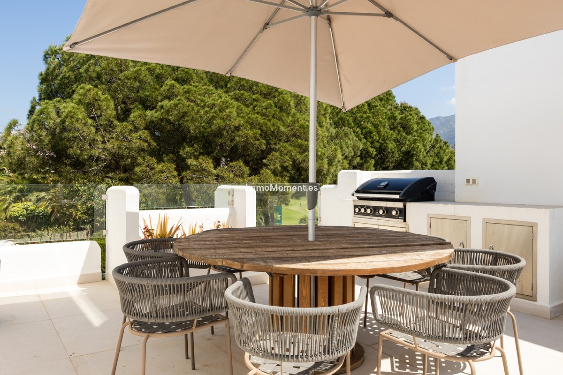 Resale - Apartment - Marbella - Nueva Andalucía