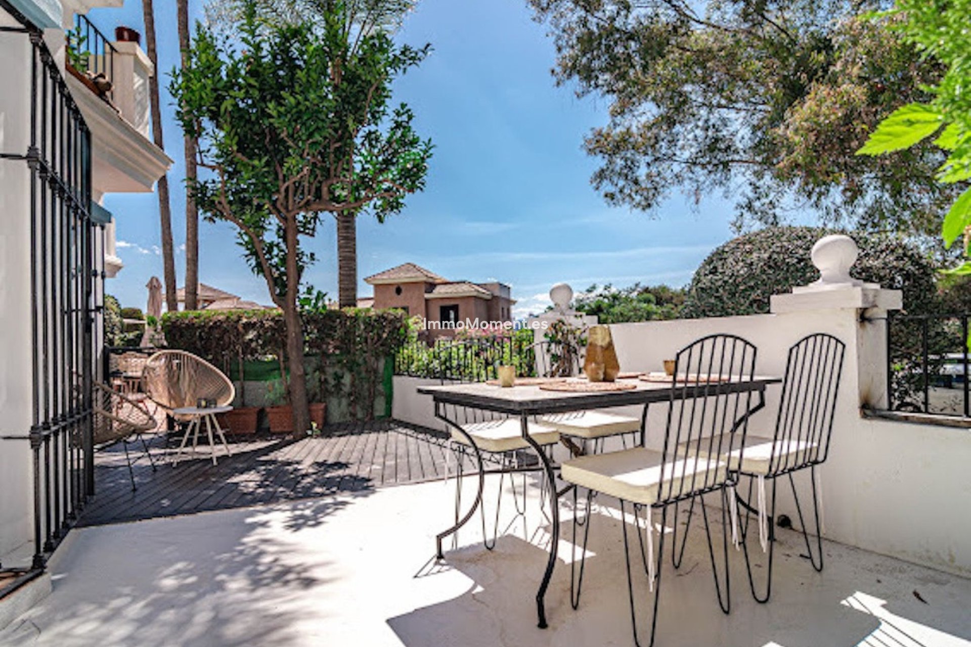 Resale - Apartment - Marbella - Nueva Andalucía