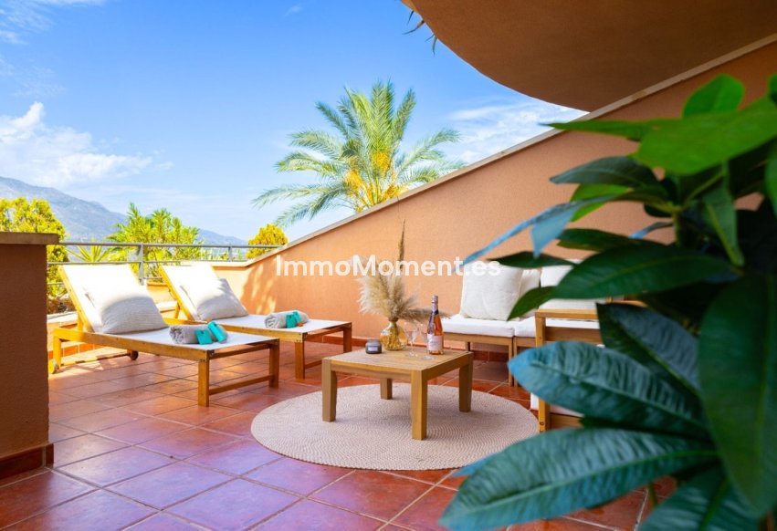 Resale - Apartment - Marbella - Nueva Andalucía