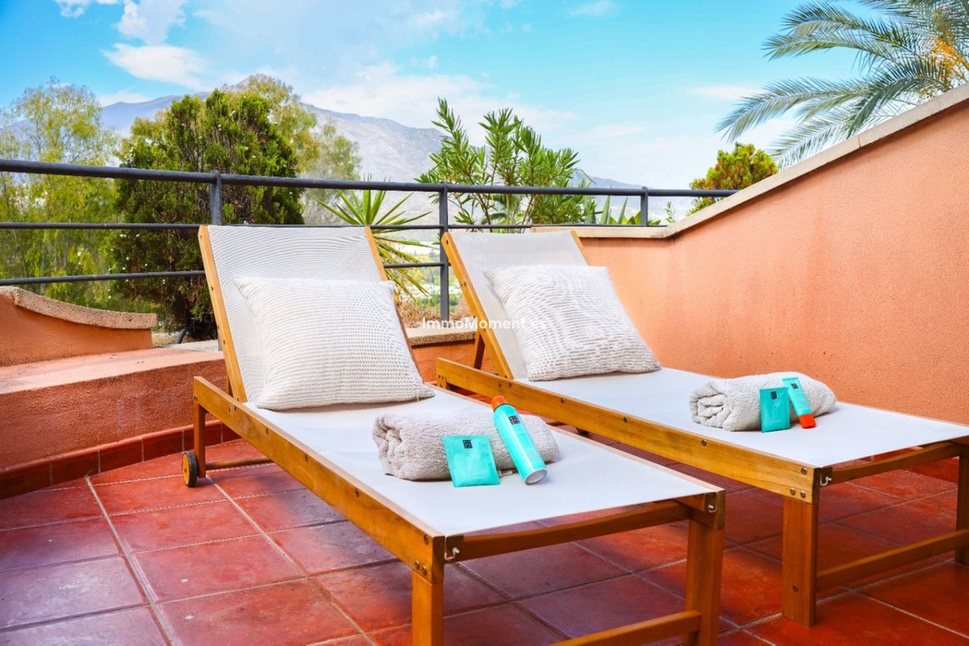 Resale - Apartment - Marbella - Nueva Andalucía