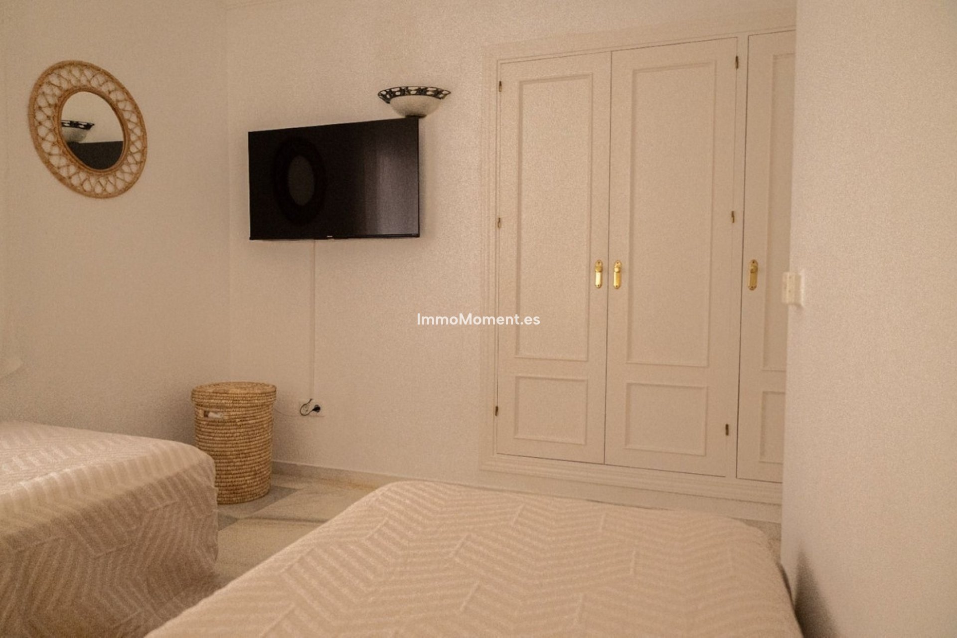Resale - Apartment - Marbella - Nueva Andalucía