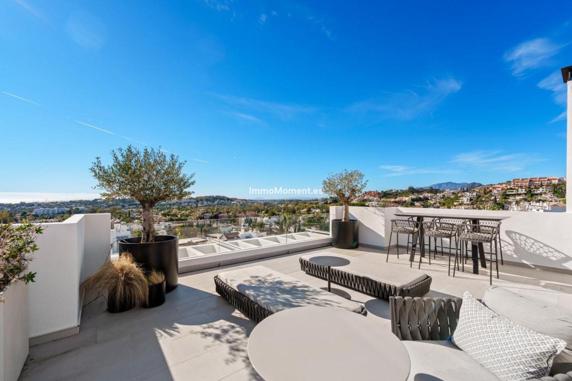 Resale - Apartment - Marbella - Nueva Andalucía