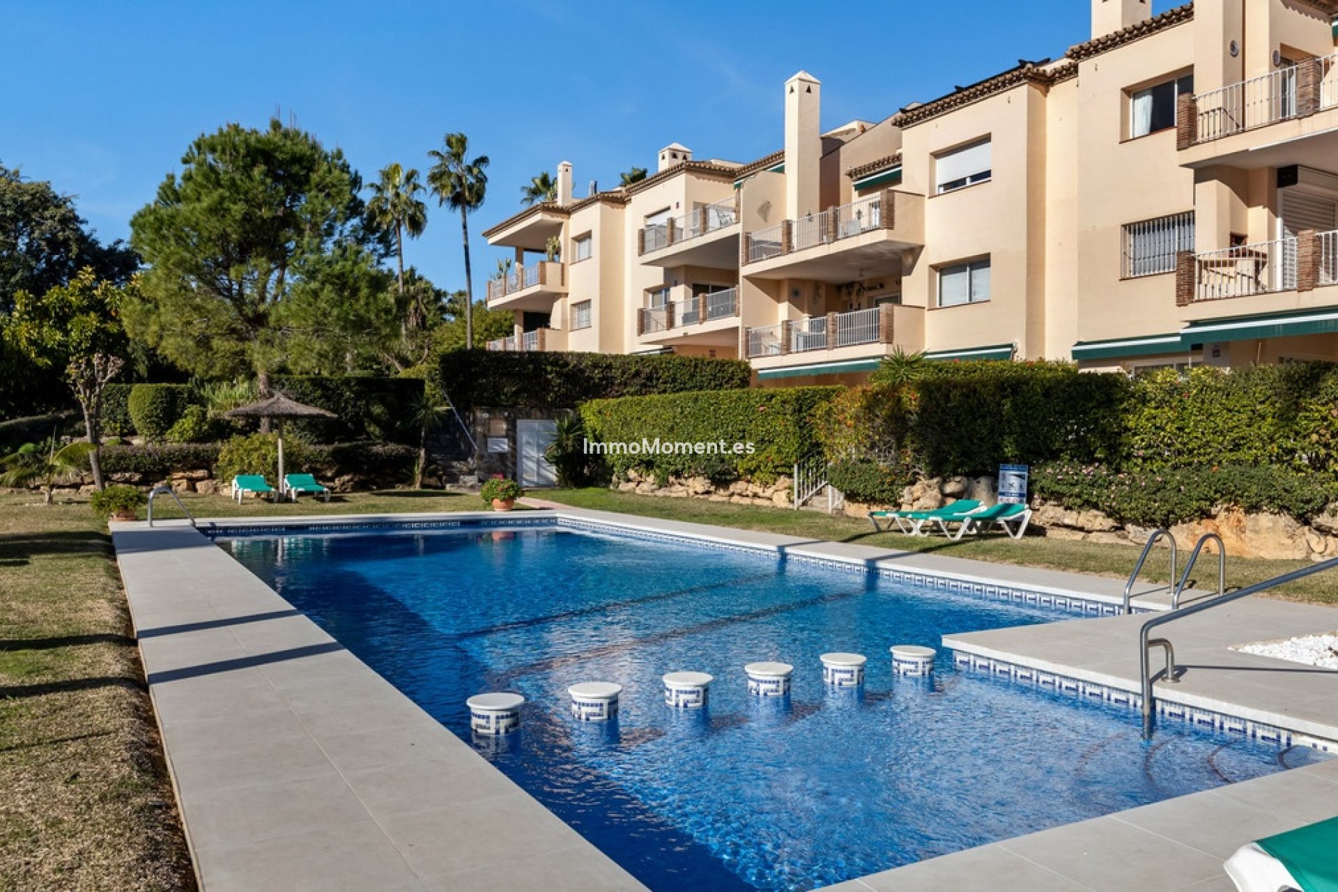 Resale - Apartment - Marbella - Nueva Andalucía