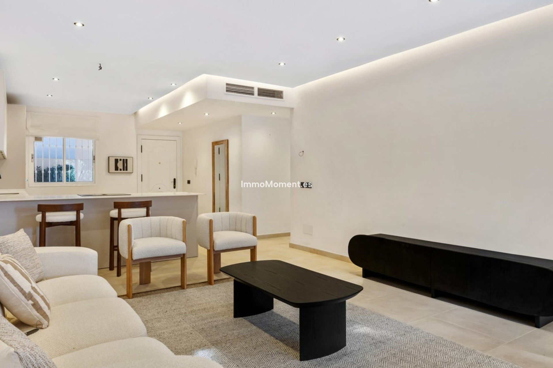 Resale - Apartment - Marbella - Nueva Andalucía