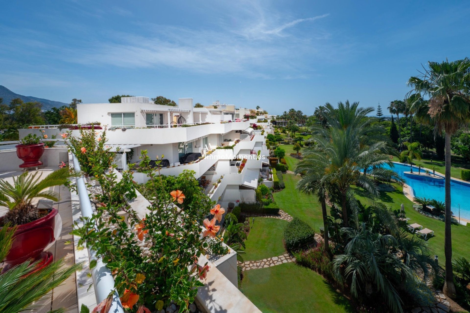 Resale - Apartment - Marbella - Nueva Andalucía