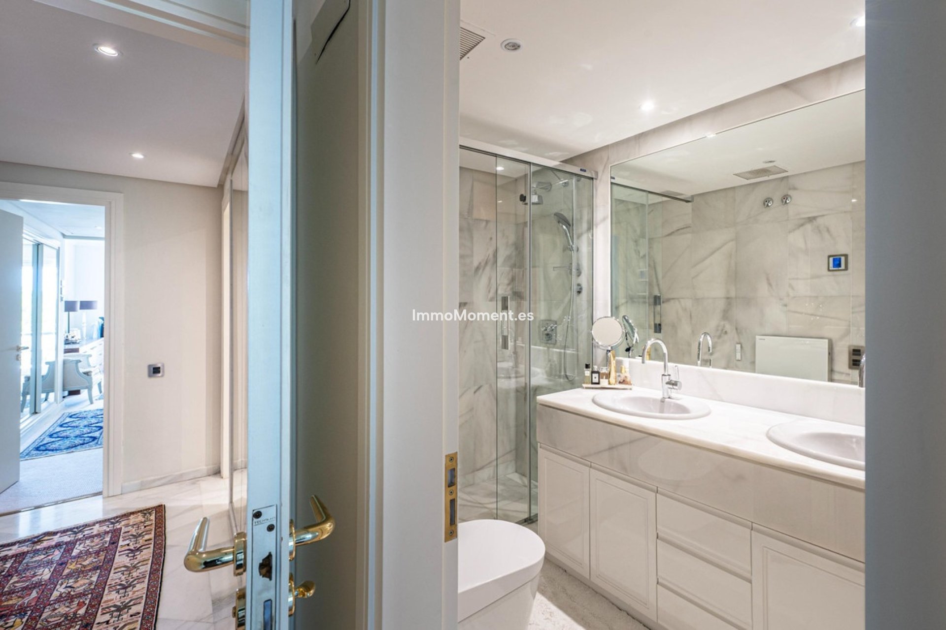Resale - Apartment - Marbella - Nueva Andalucía