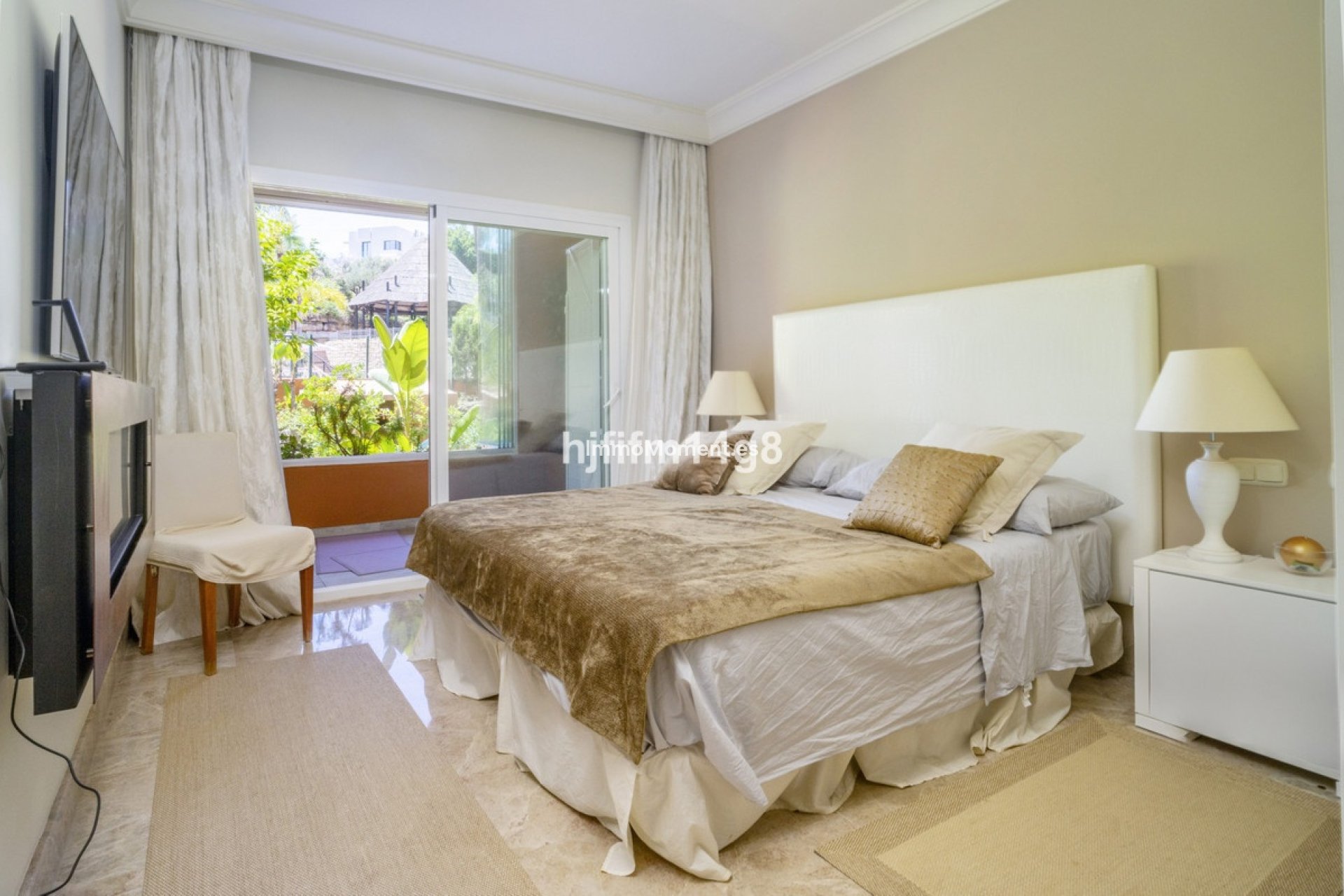 Resale - Apartment - Marbella - Nueva Andalucía