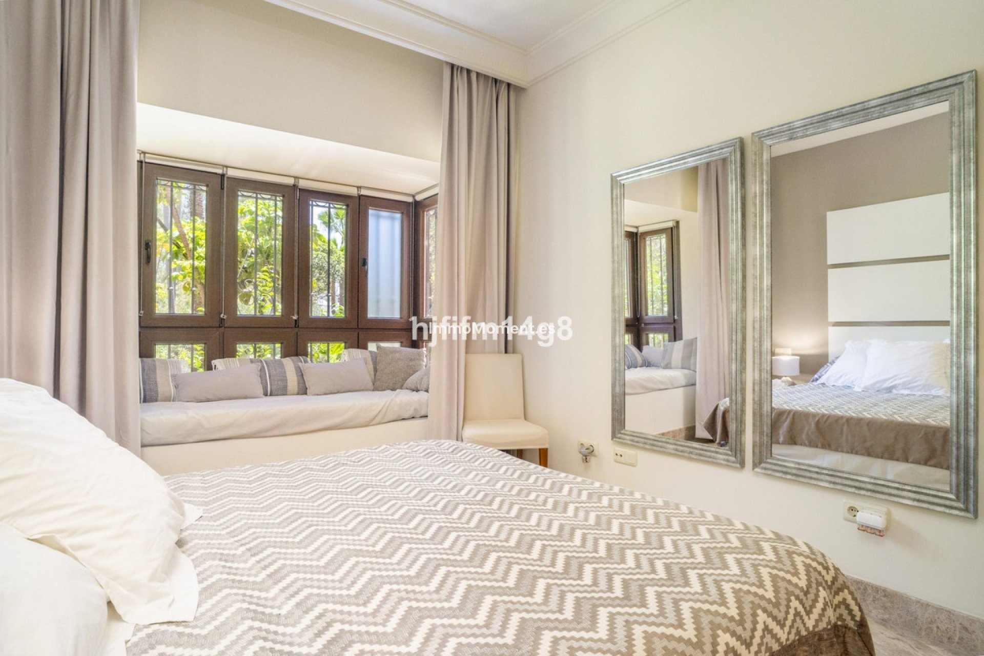 Resale - Apartment - Marbella - Nueva Andalucía