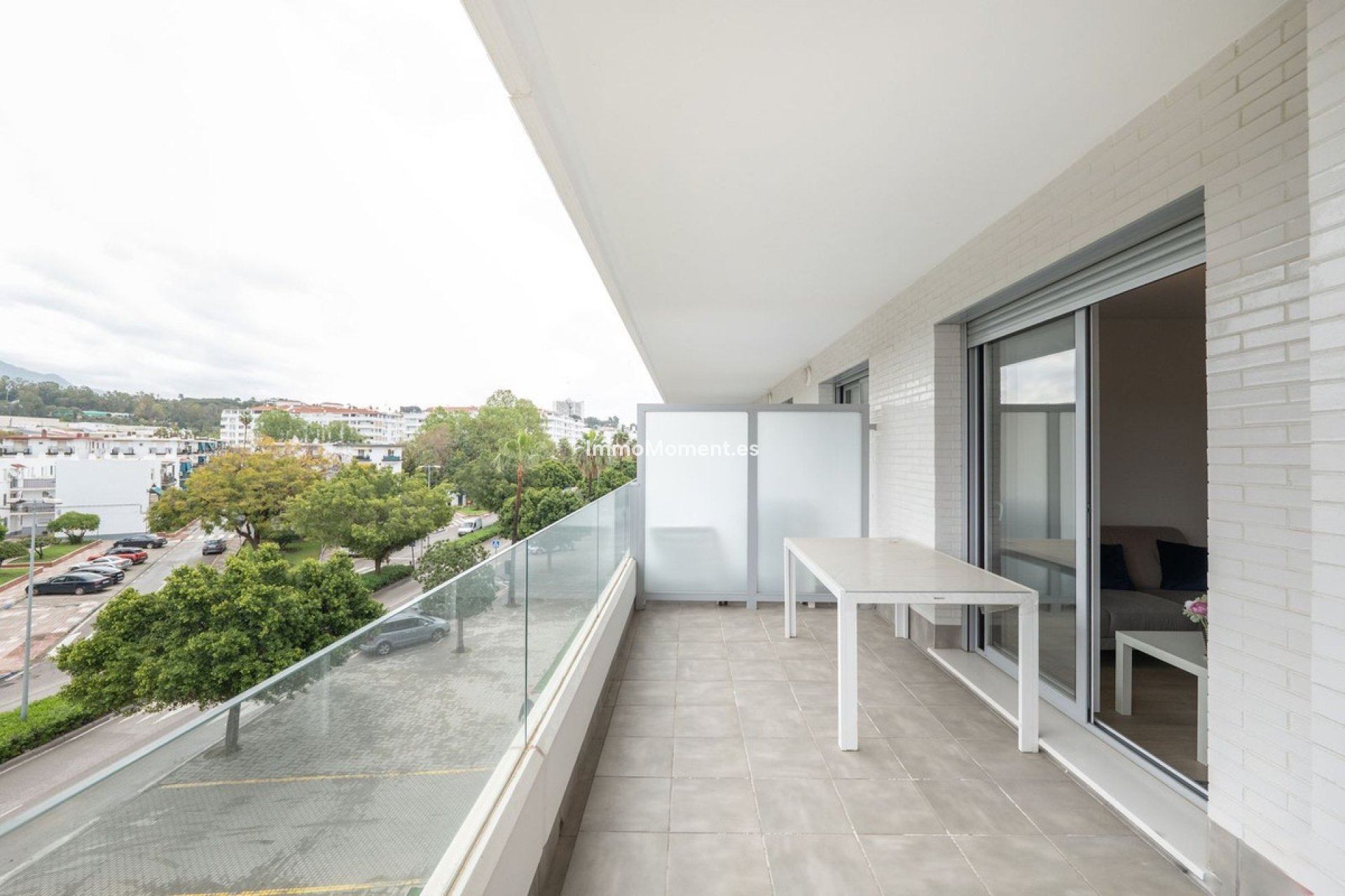 Resale - Apartment - Marbella - Nueva Andalucía