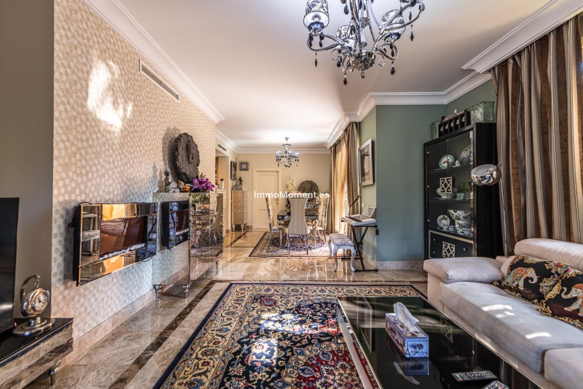Resale - Apartment - Marbella - Nueva Andalucía