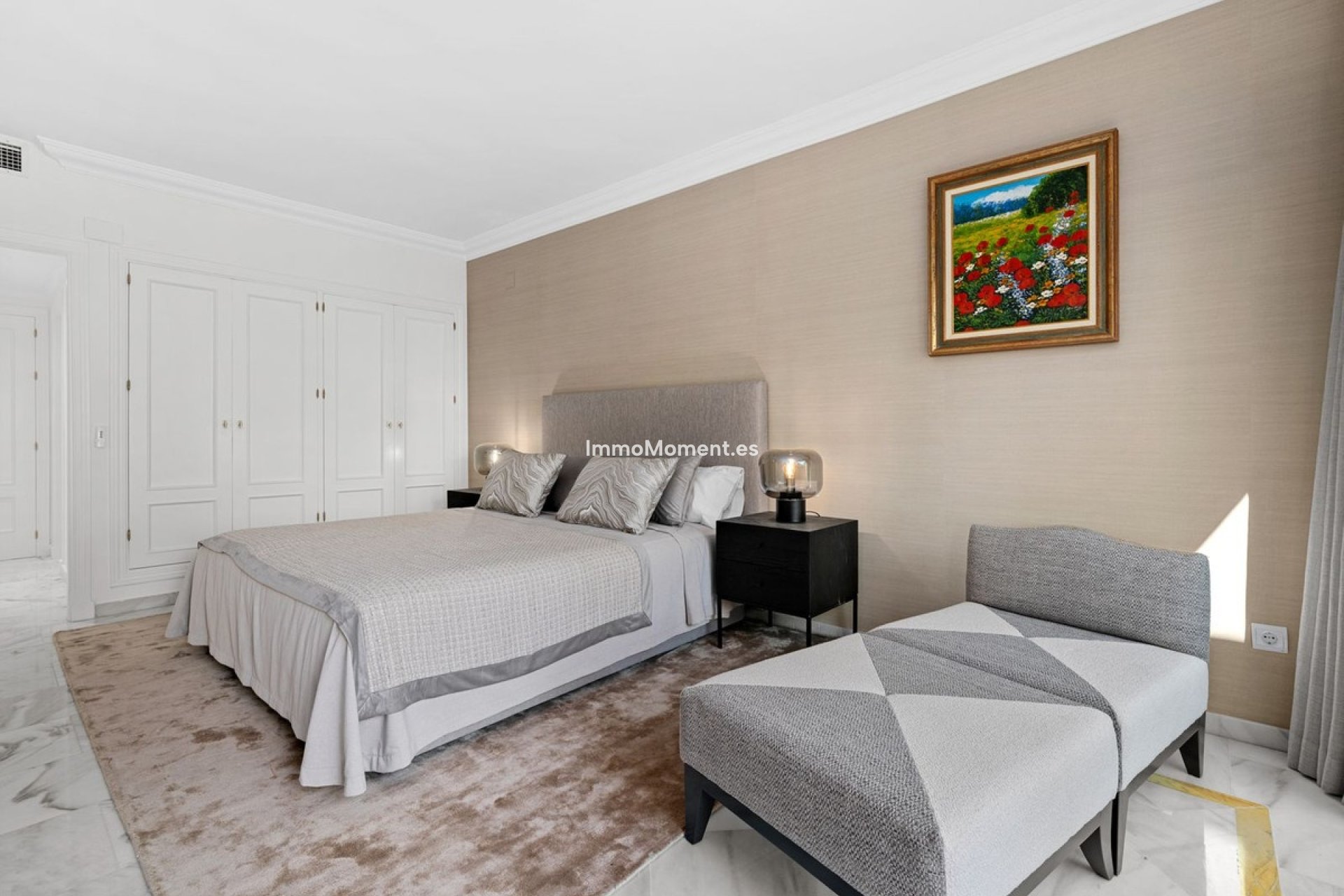 Resale - Apartment - Marbella - Nueva Andalucía