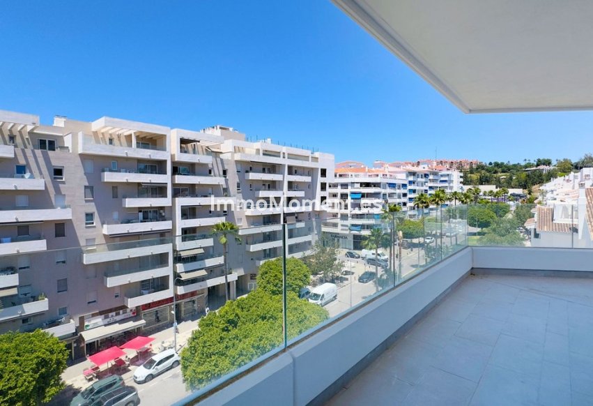 Resale - Apartment - Marbella - Nueva Andalucía