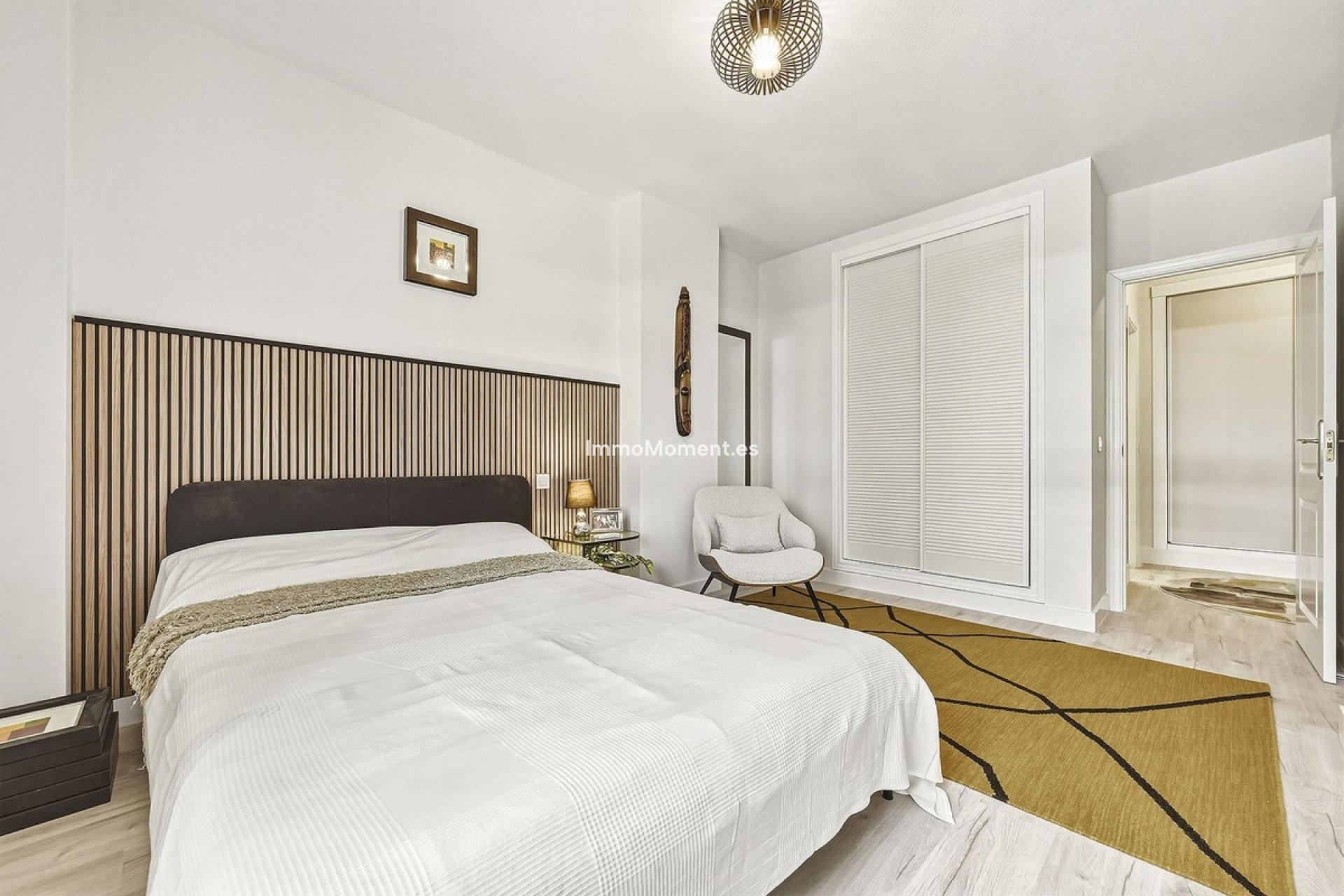 Resale - Apartment - Marbella - Nueva Andalucía