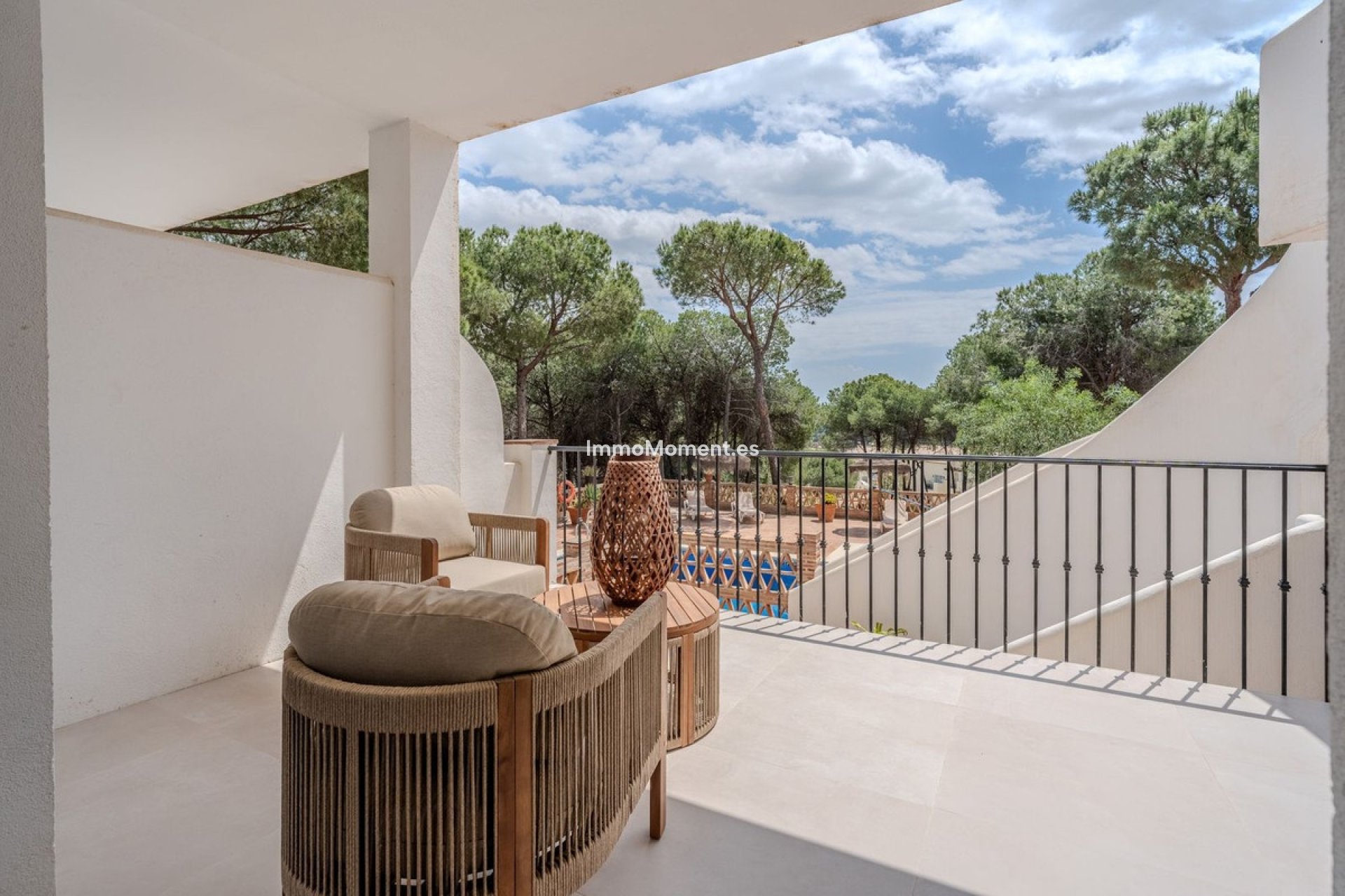 Resale - Apartment - Marbella - Nueva Andalucía