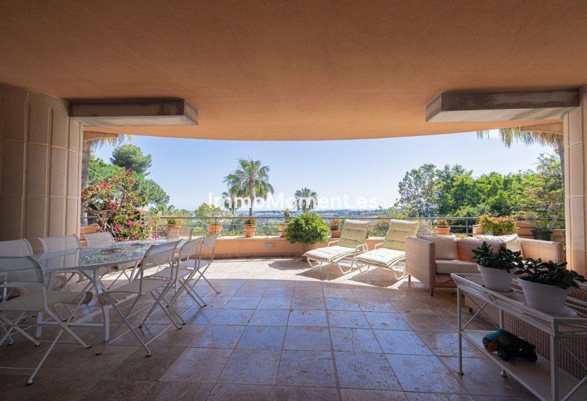 Resale - Apartment - Marbella - Nueva Andalucía