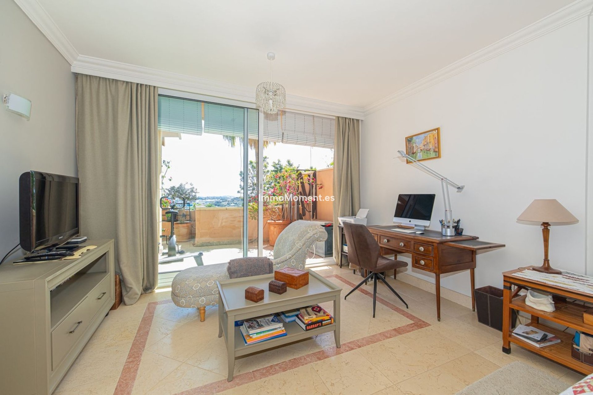 Resale - Apartment - Marbella - Nueva Andalucía