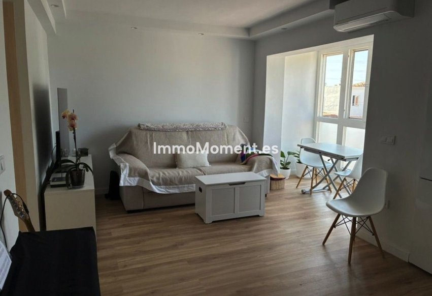 Resale - Apartment - Marbella - Nueva Andalucía