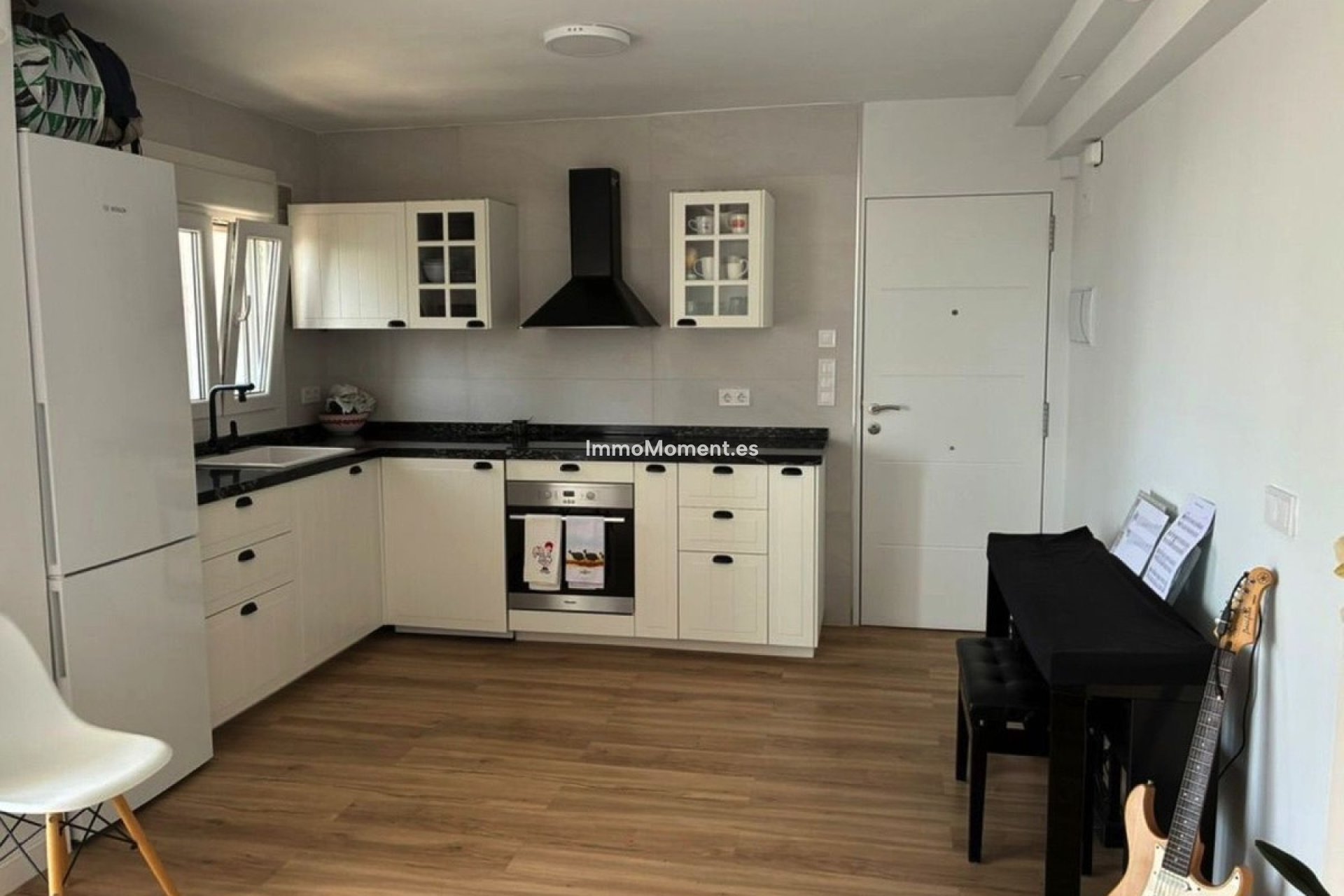 Resale - Apartment - Marbella - Nueva Andalucía