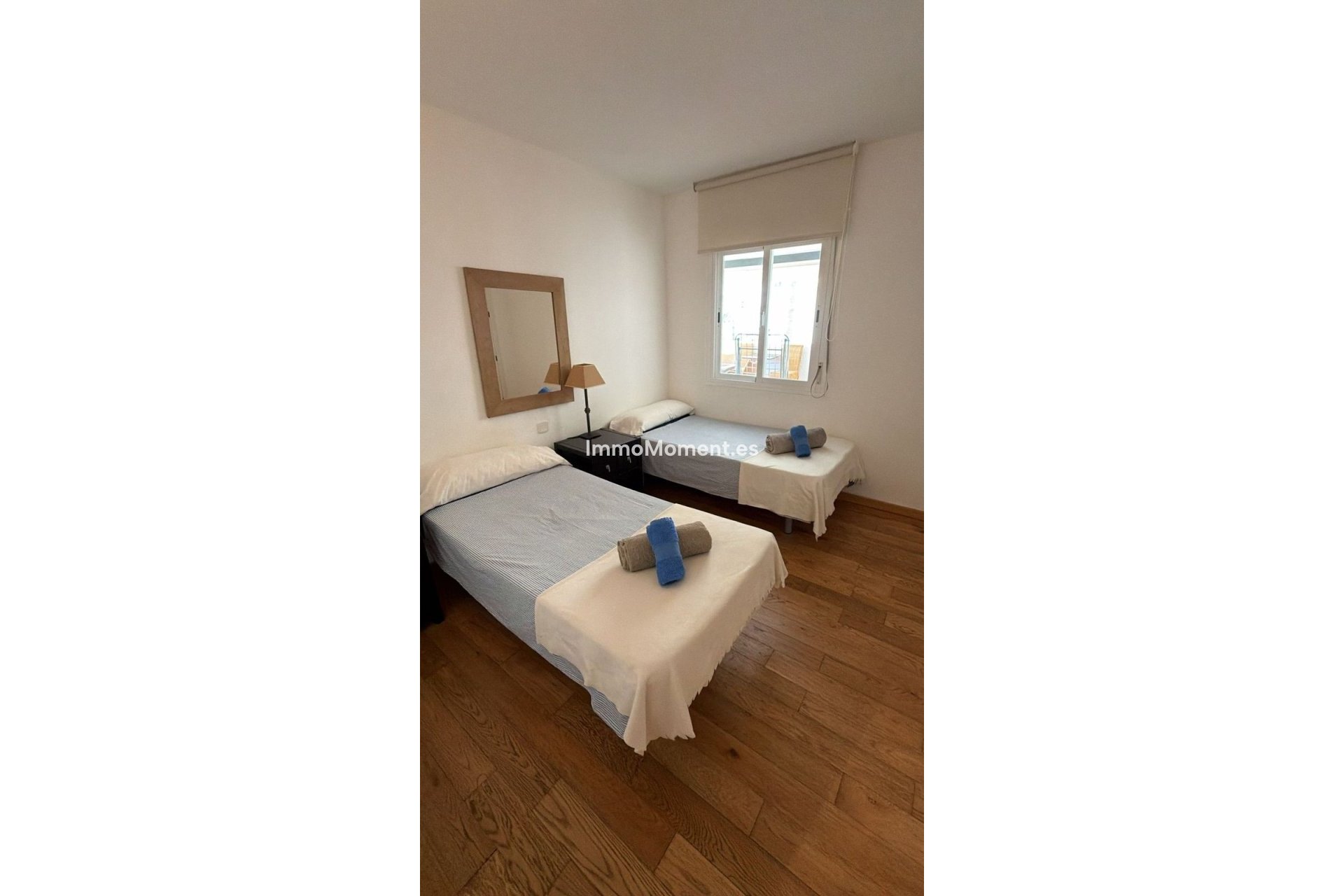 Resale - Apartment - Marbella - Nueva Andalucía