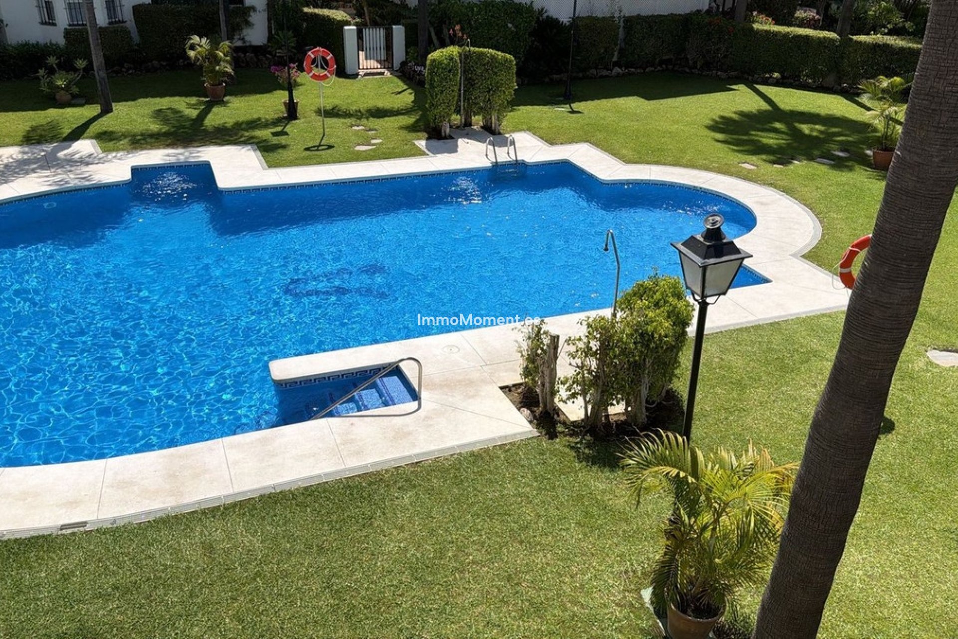 Resale - Apartment - Marbella - Nueva Andalucía