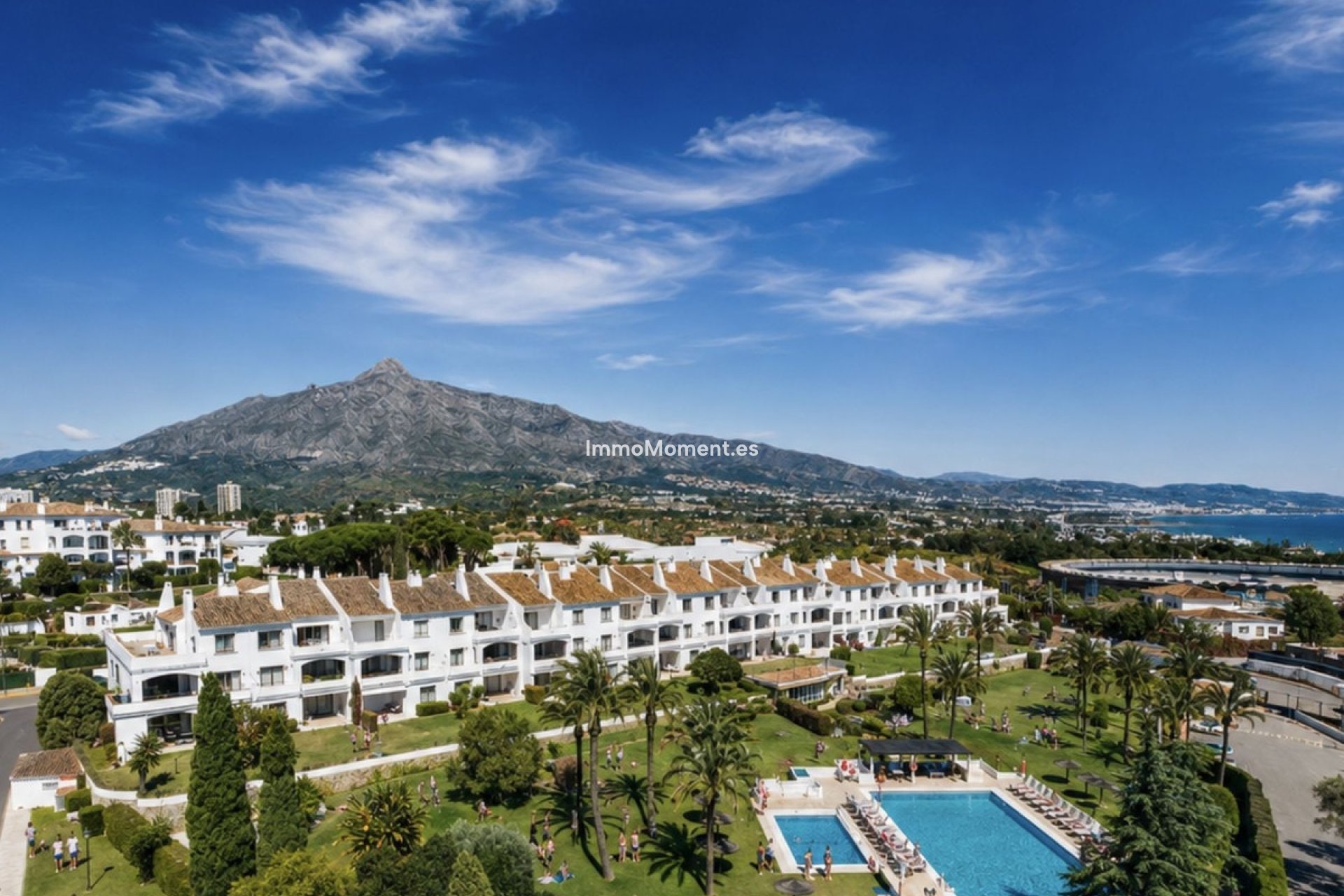 Resale - Apartment - Marbella - Nueva Andalucía