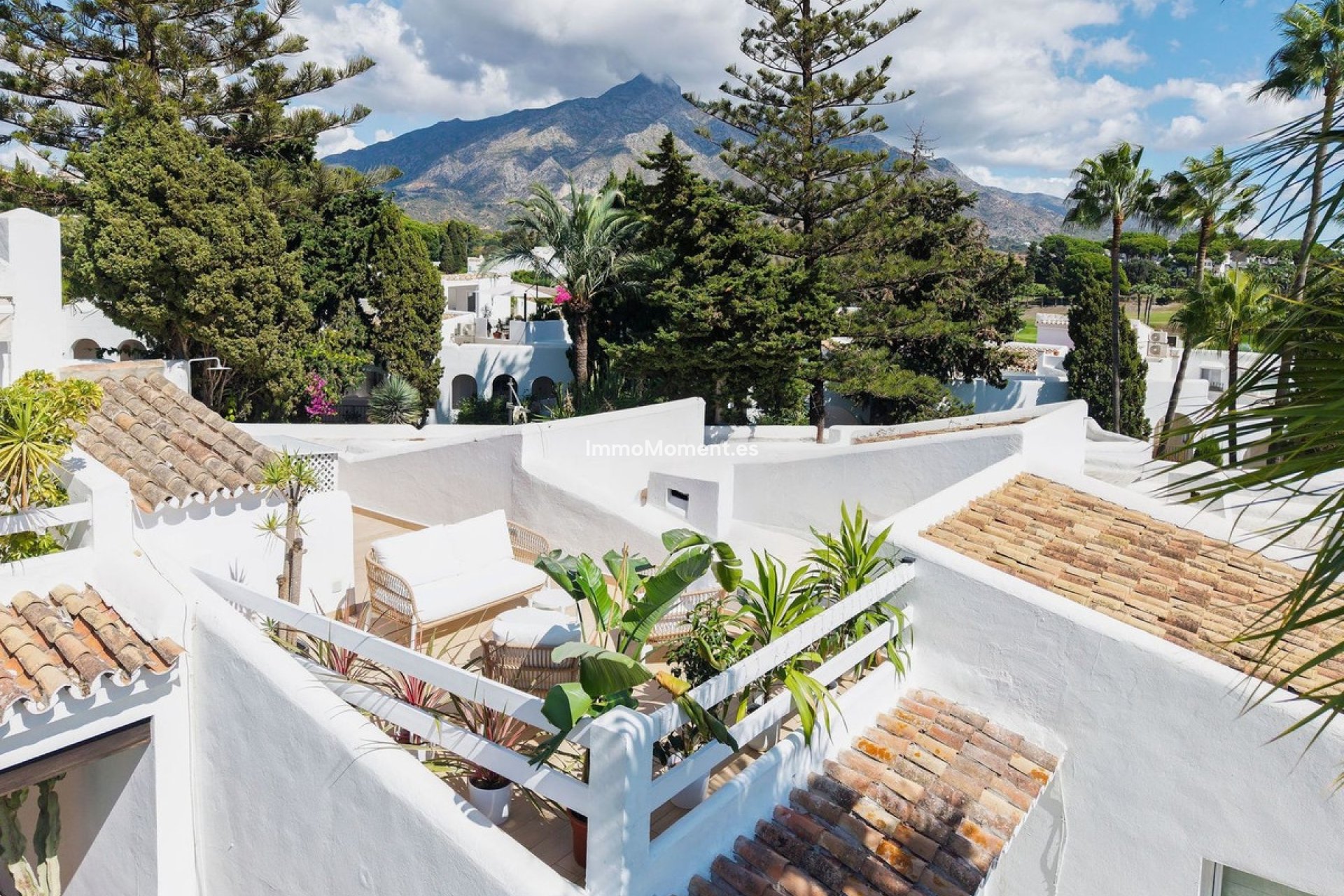 Resale - Apartment - Marbella - Nueva Andalucía