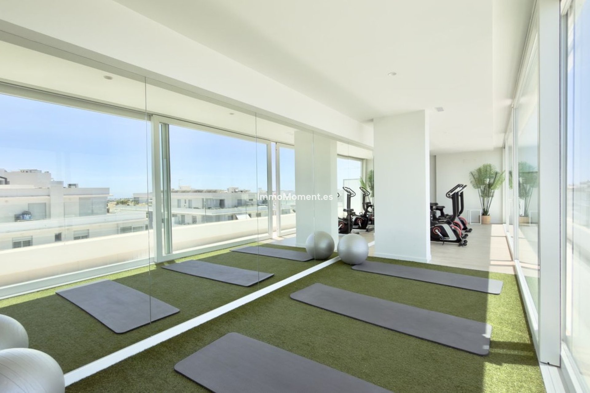 Resale - Apartment - Marbella - Nueva Andalucía