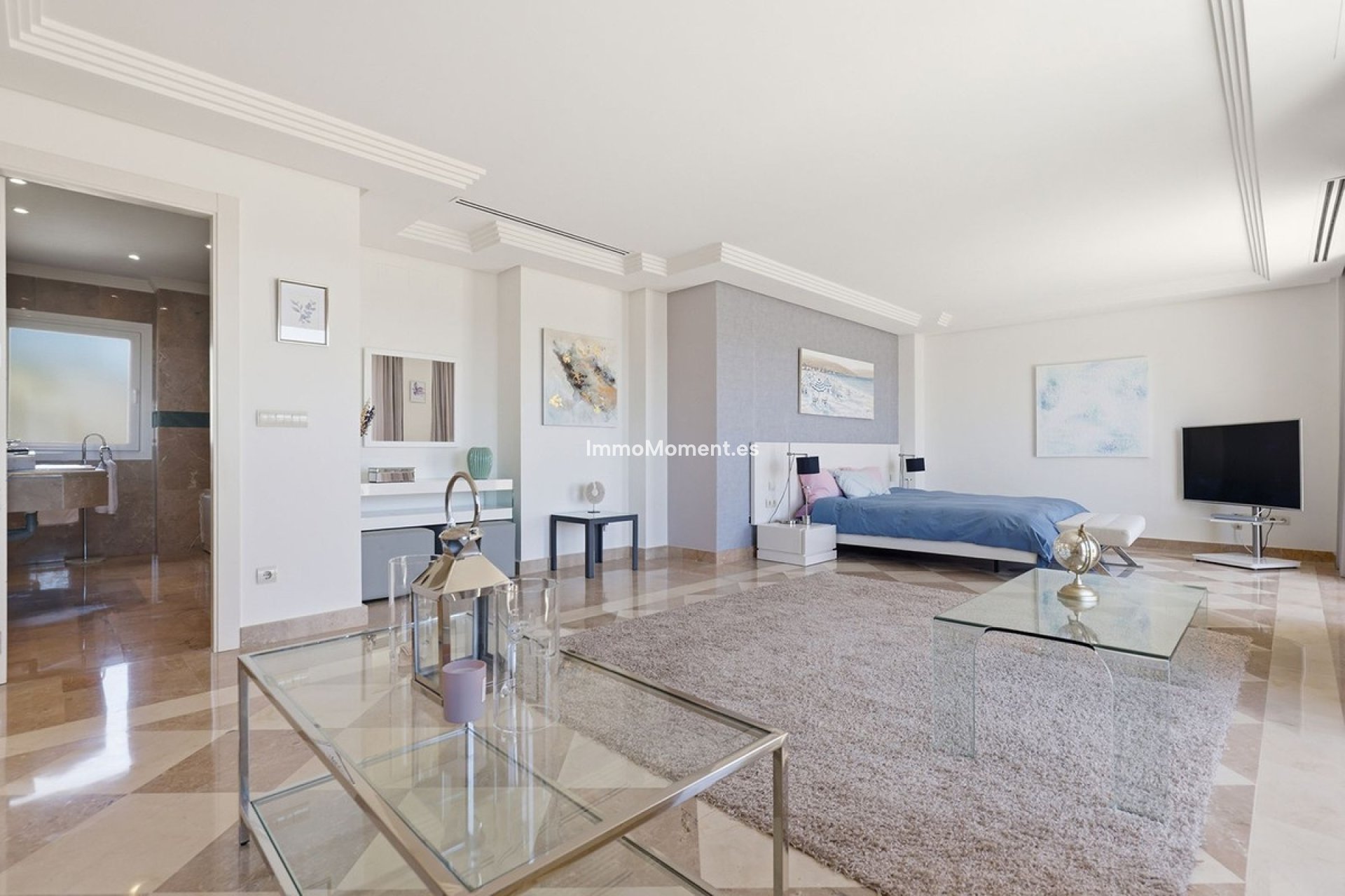 Resale - Apartment - Marbella - Nueva Andalucía