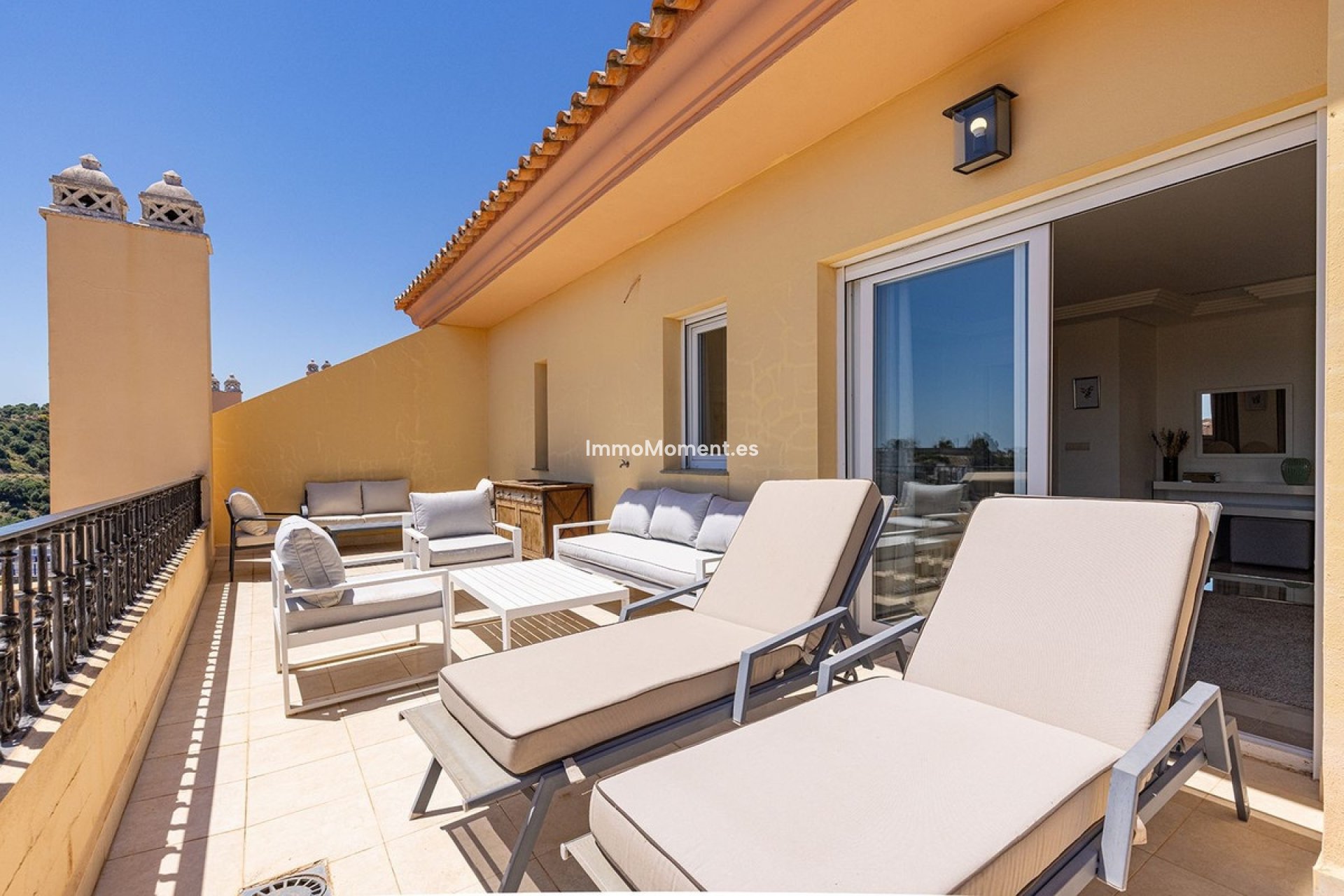 Resale - Apartment - Marbella - Nueva Andalucía