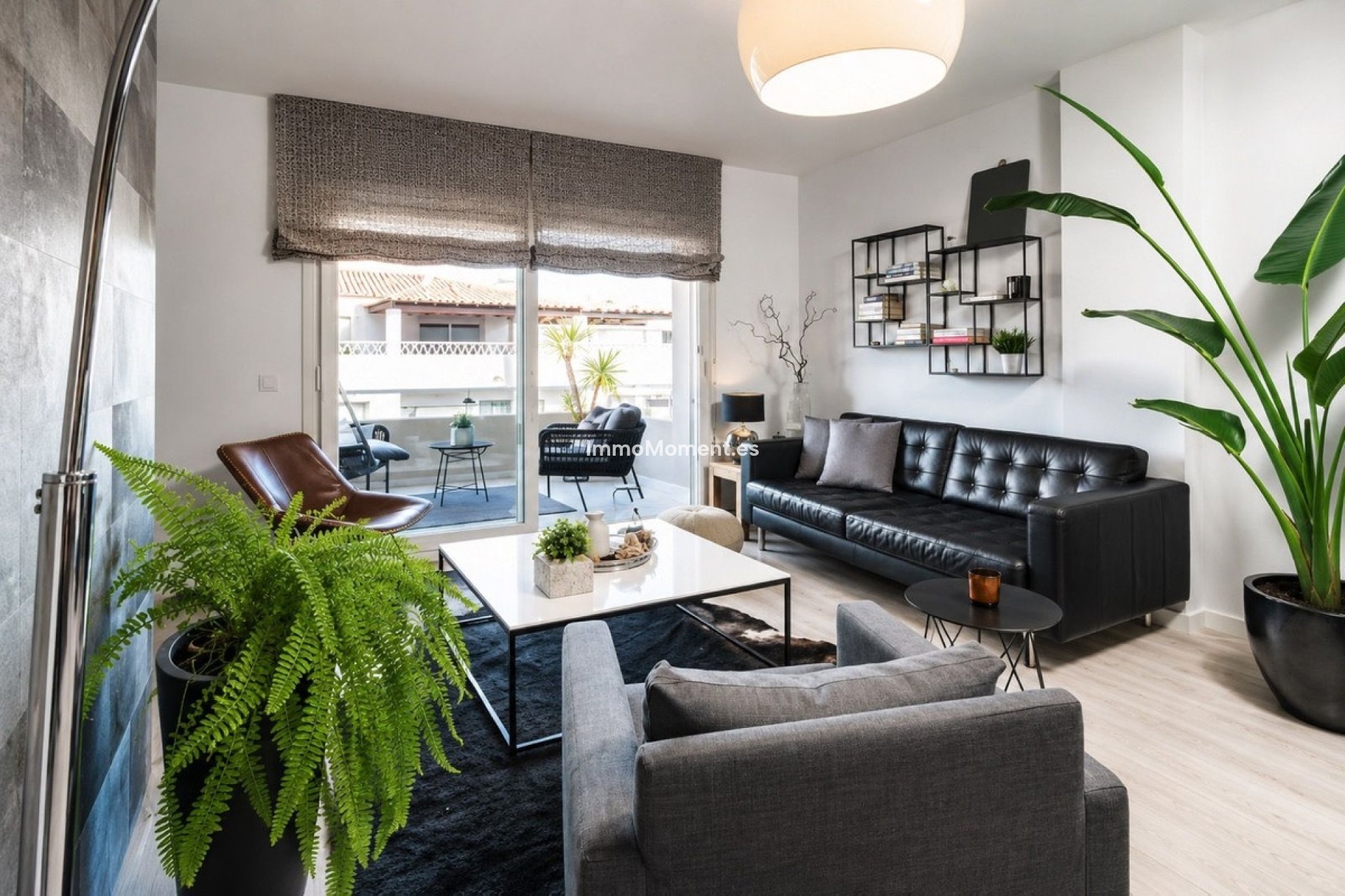 Resale - Apartment - Marbella - Nueva Andalucía