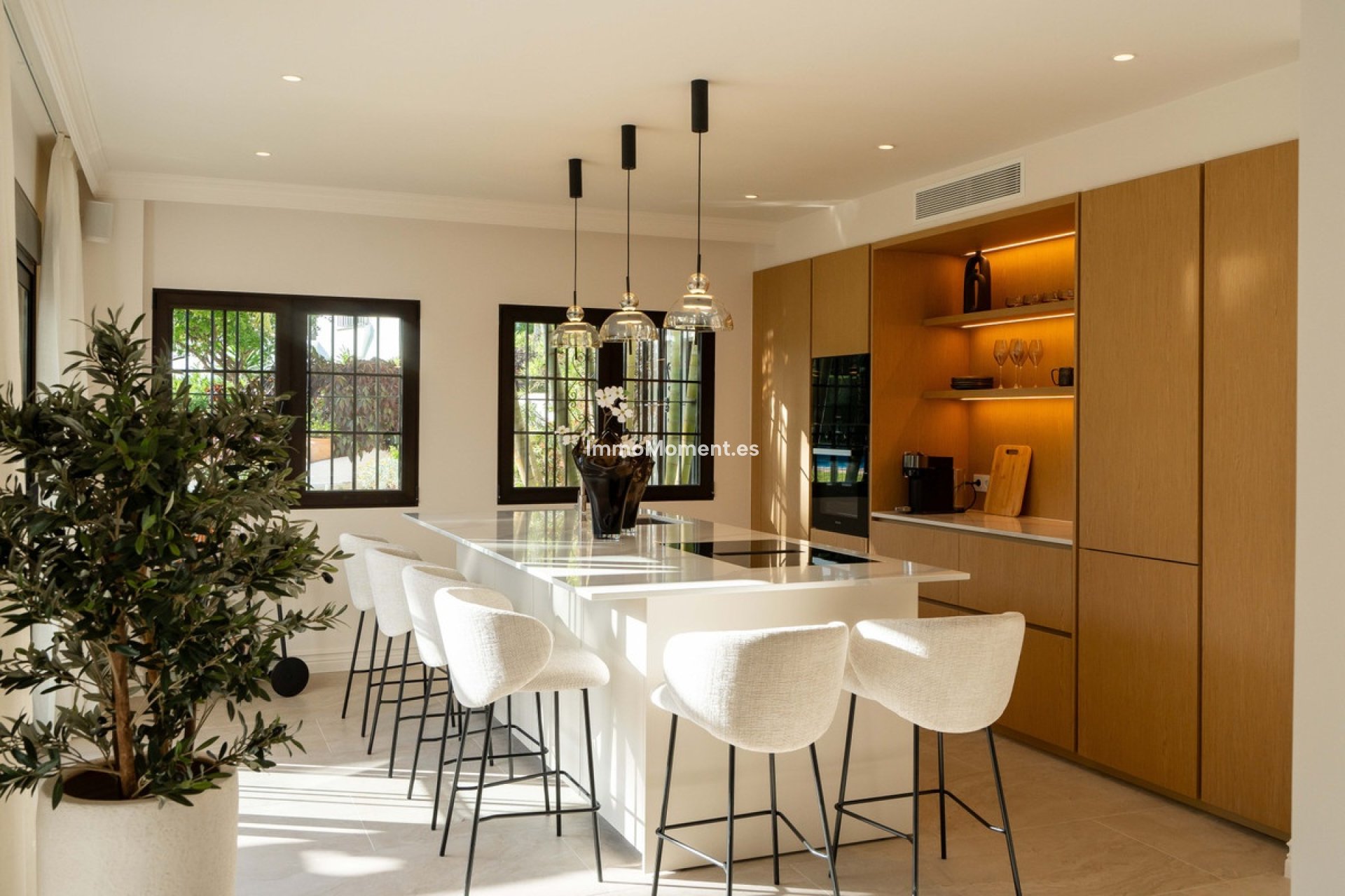 Resale - Apartment - Marbella - Nueva Andalucía